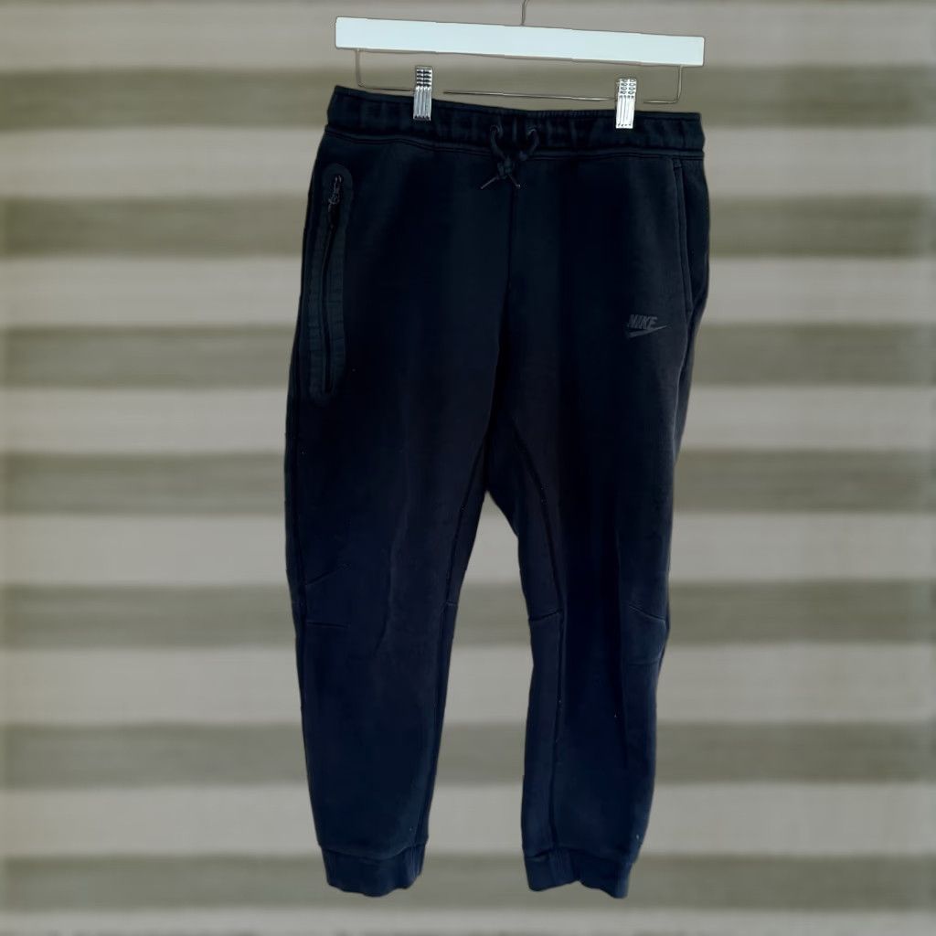 Nike Tech Fleece Joggers Pants Black Men's XL Sweatpants Jogger Activewear Gym & Training