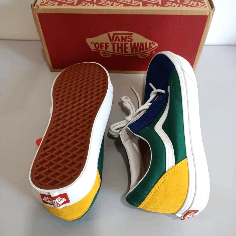 Vans Vans Old Skool Yacht Club Size US 9 / EU 42 - 2 Thumbnail
