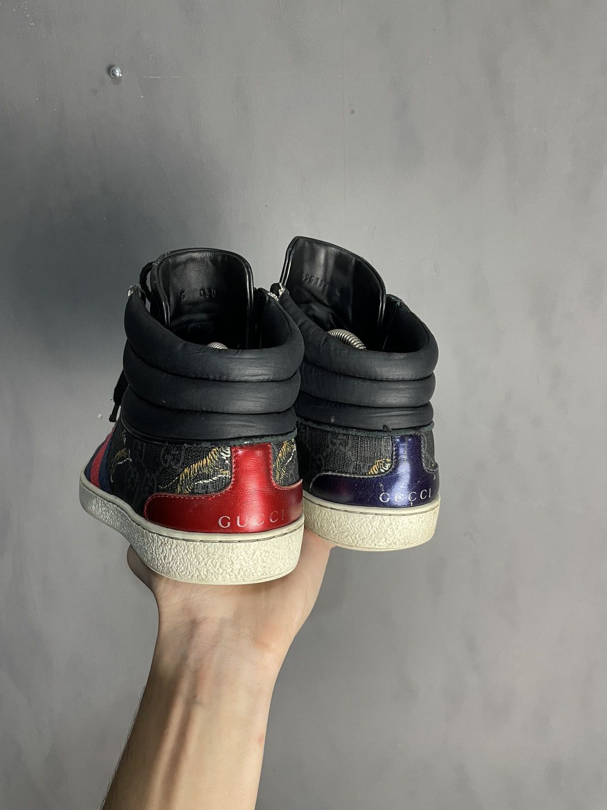 Gucci Gucci Ace Web GG Supreme Monogram Tiger Canvas Gray High top Size US 6 / EU 39 - 6 Thumbnail