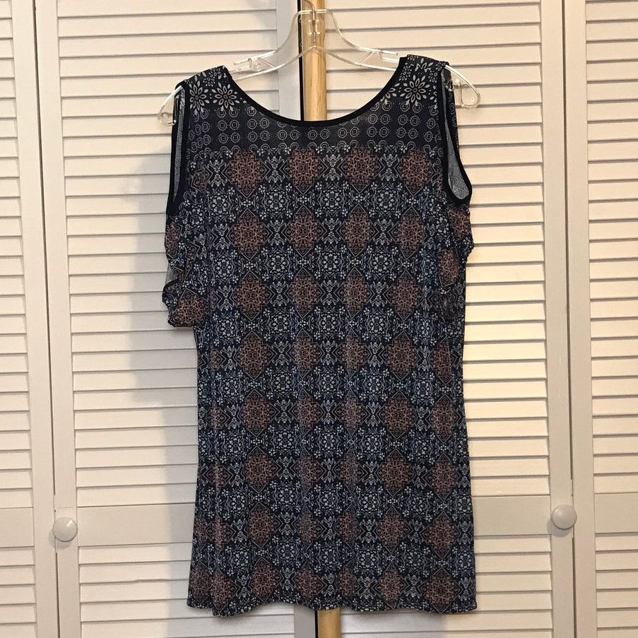 Other Lavish Geometric Stretch V-Neck Cold Short Sleeve Blouse L Size L / US 10 / IT 46 - 2 Thumbnail