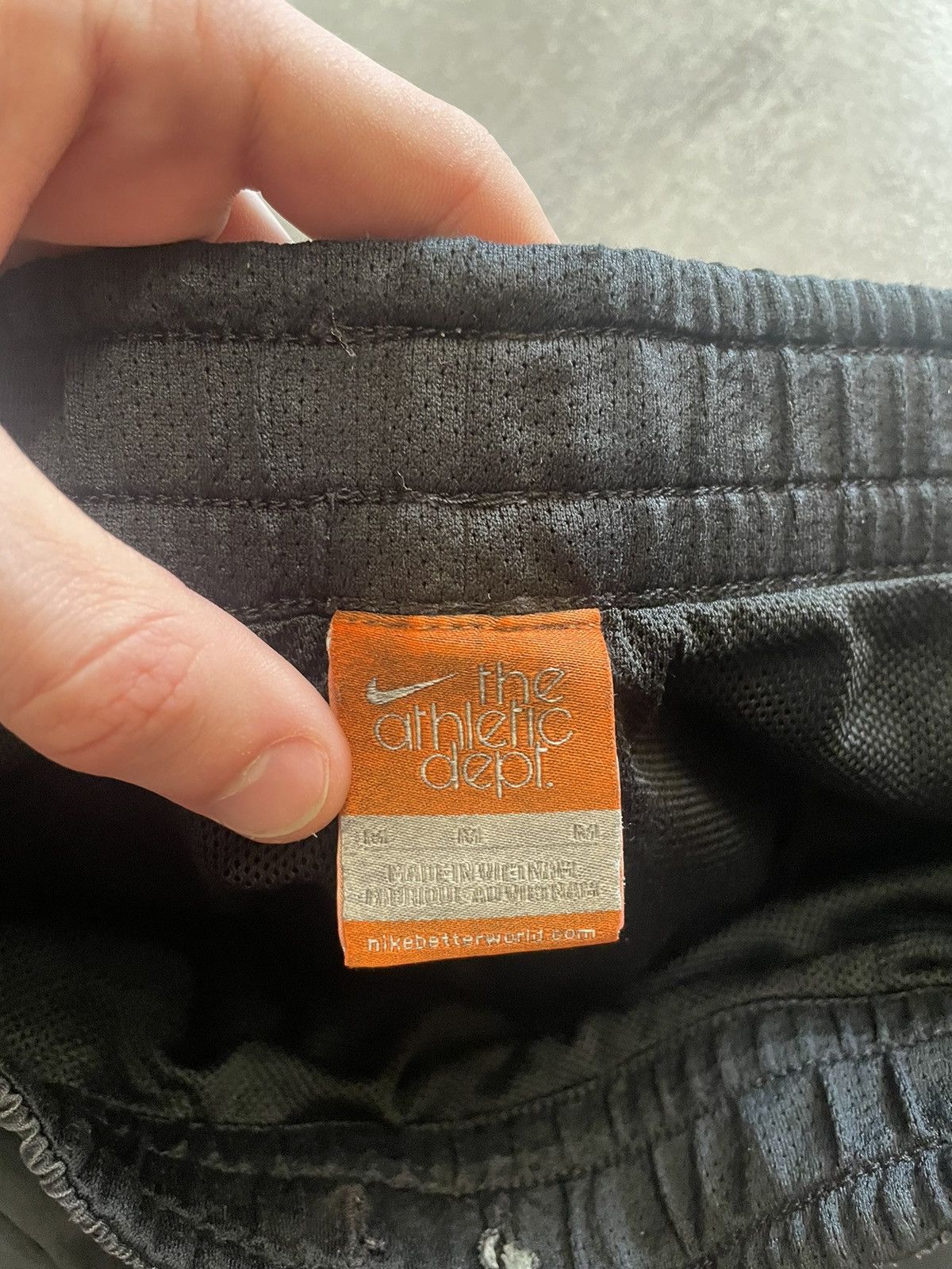 Nike × Vintage Vintage Nike Black Shorts Swoosh Logo M Size US 32 / EU 48 - 6 Thumbnail