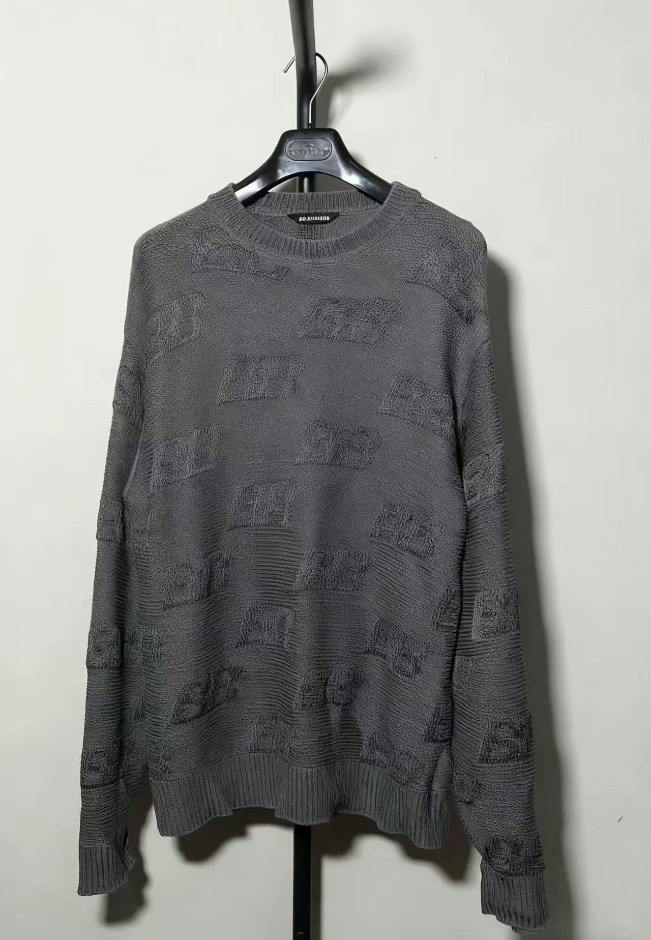 Balenciaga Balenciaga new grey jacquard knit logo sweater Size M / US 6-8 / IT 42-44 - 1 Thumbnail