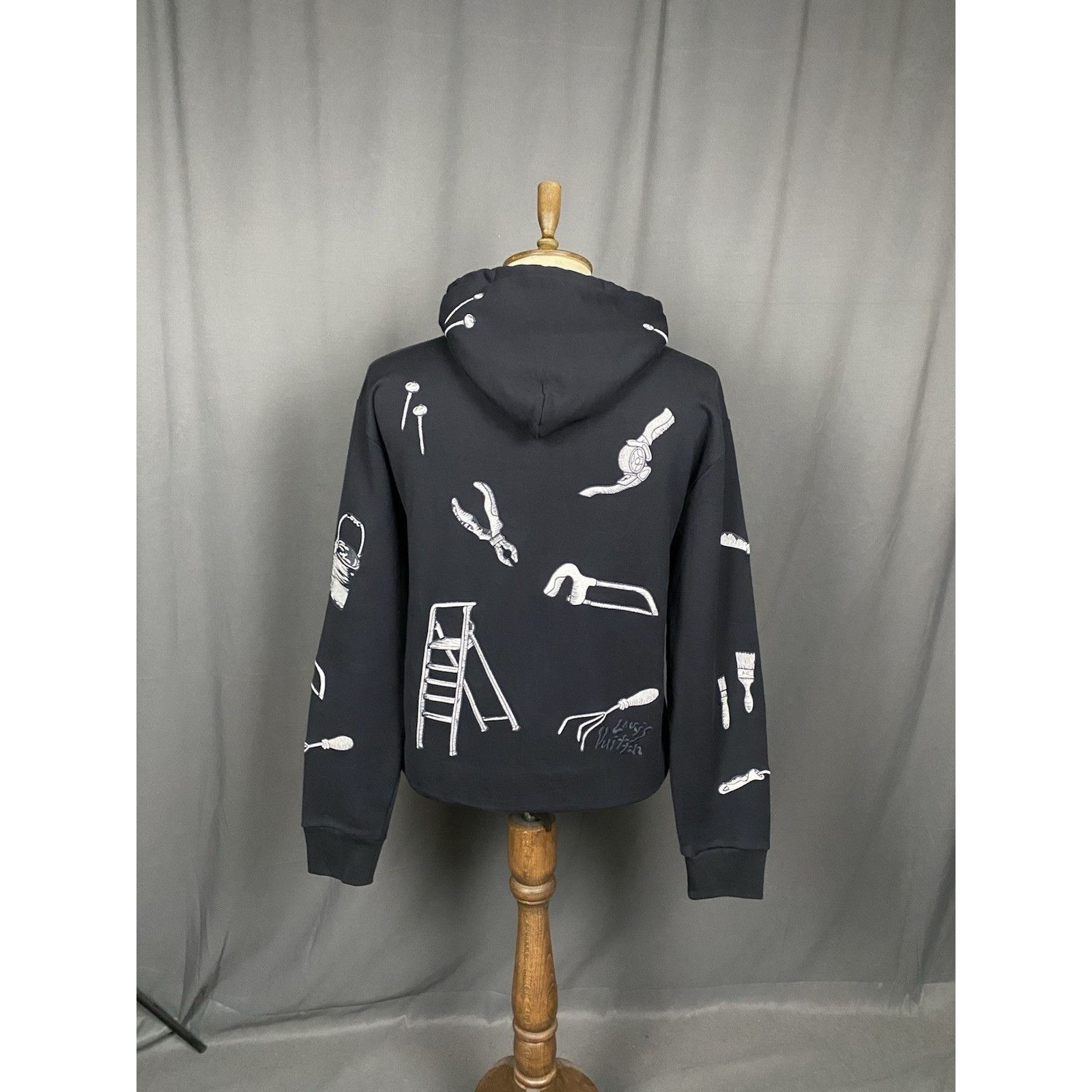 Louis Vuitton NWT Louis Vuitton Multi-Tools Embroidered Men's Black Hoodi Size US XXL / EU 58 / 5 - 7 Thumbnail