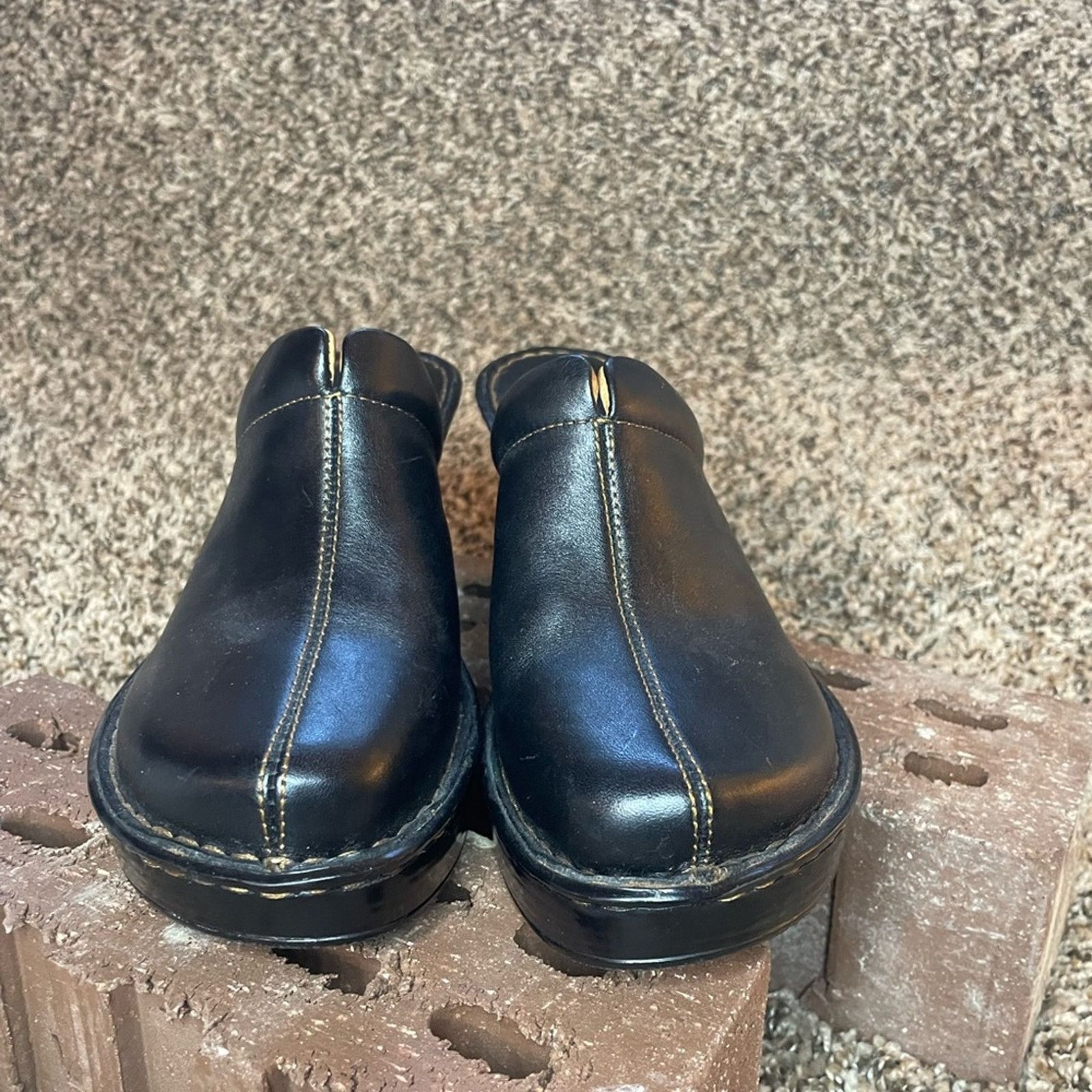 Born Born Black Leather Slip On Wedge Clogs Shoes Women's Sz 8 Size US 8 / IT 38 - 3 Thumbnail