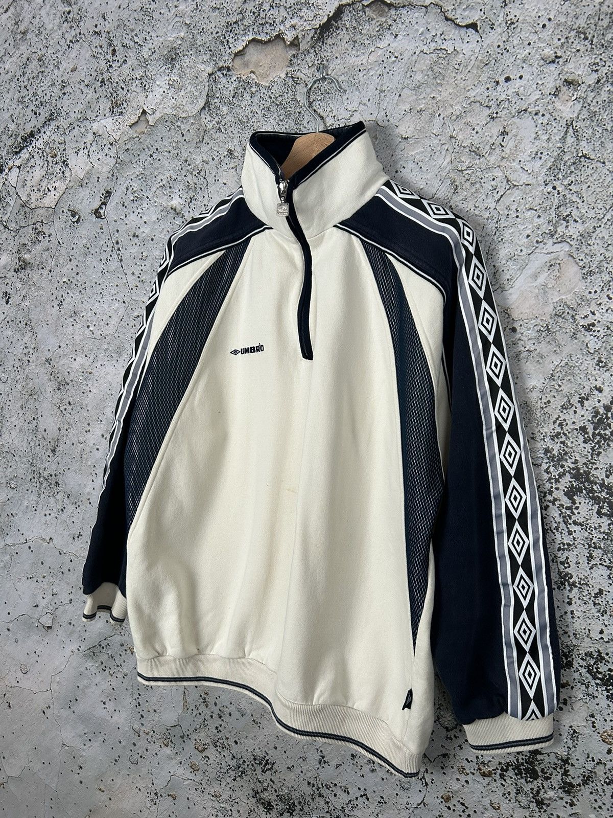 Umbro Vintage Umbro Sportswear Football Half Zip Sweatshirt Size US S / EU 44-46 / 1 - 2 Thumbnail