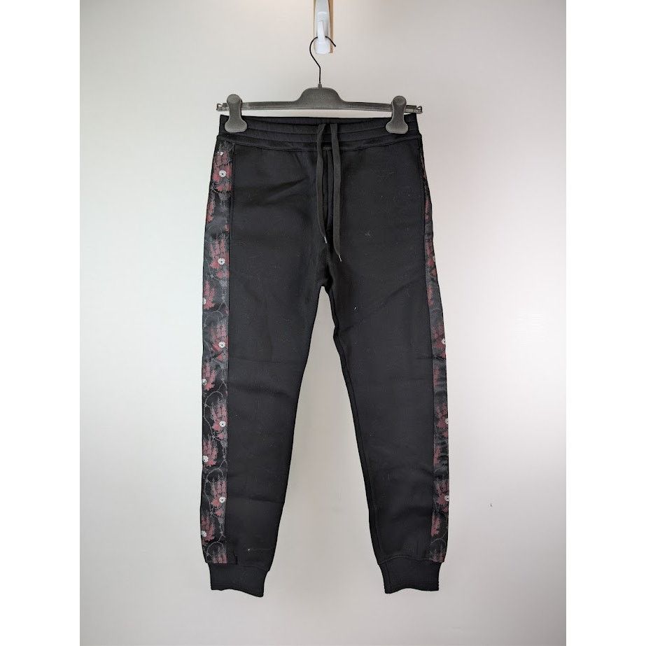 o1rshd1 Sweatpants & Joggers in Black