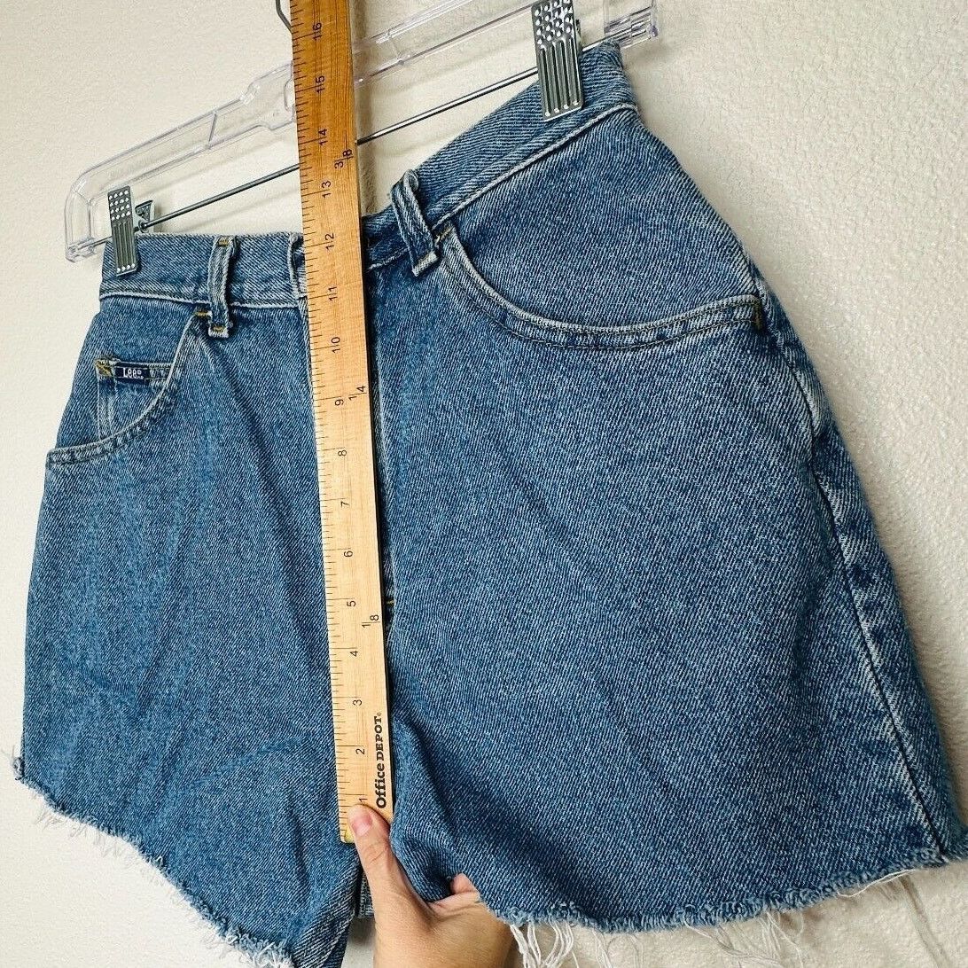 Lee Lee Blue Wash High Waist Raw Hem High Rise Jean Shorts 10 Size 32" / US 10 / IT 46 - 11 Thumbnail