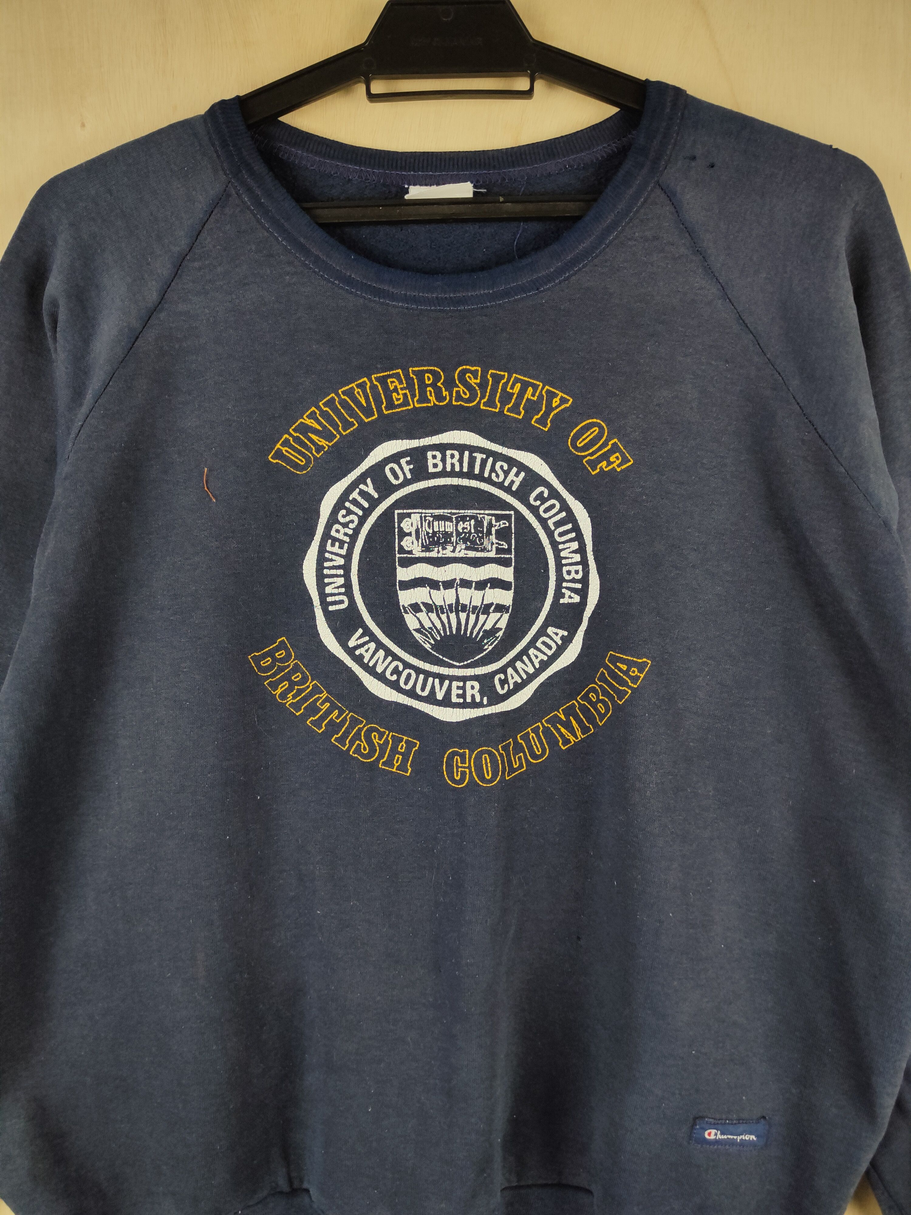 Champion Champion University of British Columbia Sweatshirts #S2466 Size US L / EU 52-54 / 3 - 3 Thumbnail