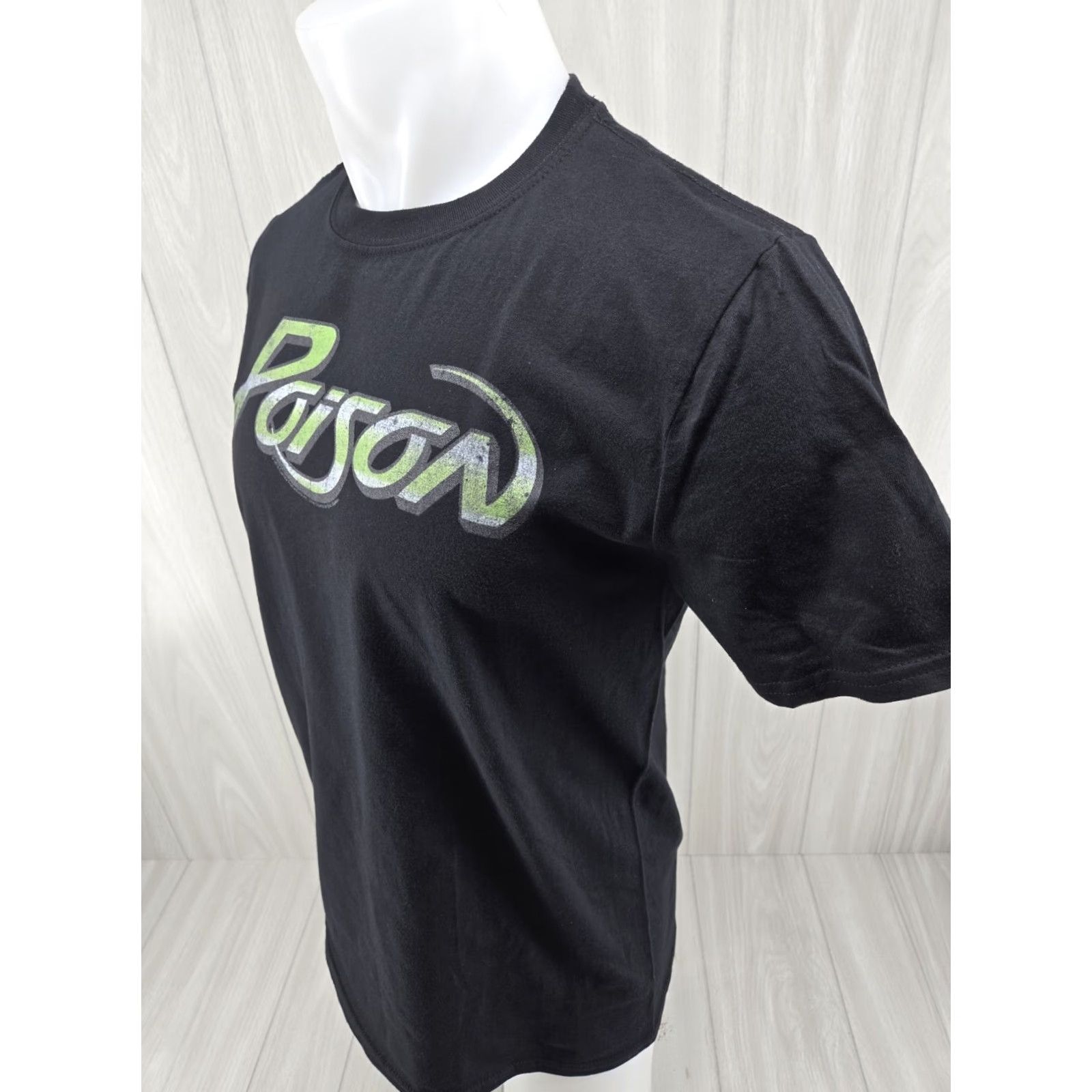 Gildan Poison Shirt Men Black 2016 Size Medium Basic Band Logo Shirt Short Sleeve Crew Neck Gildan Size US M / EU 48-50 / 2 - 5 Thumbnail