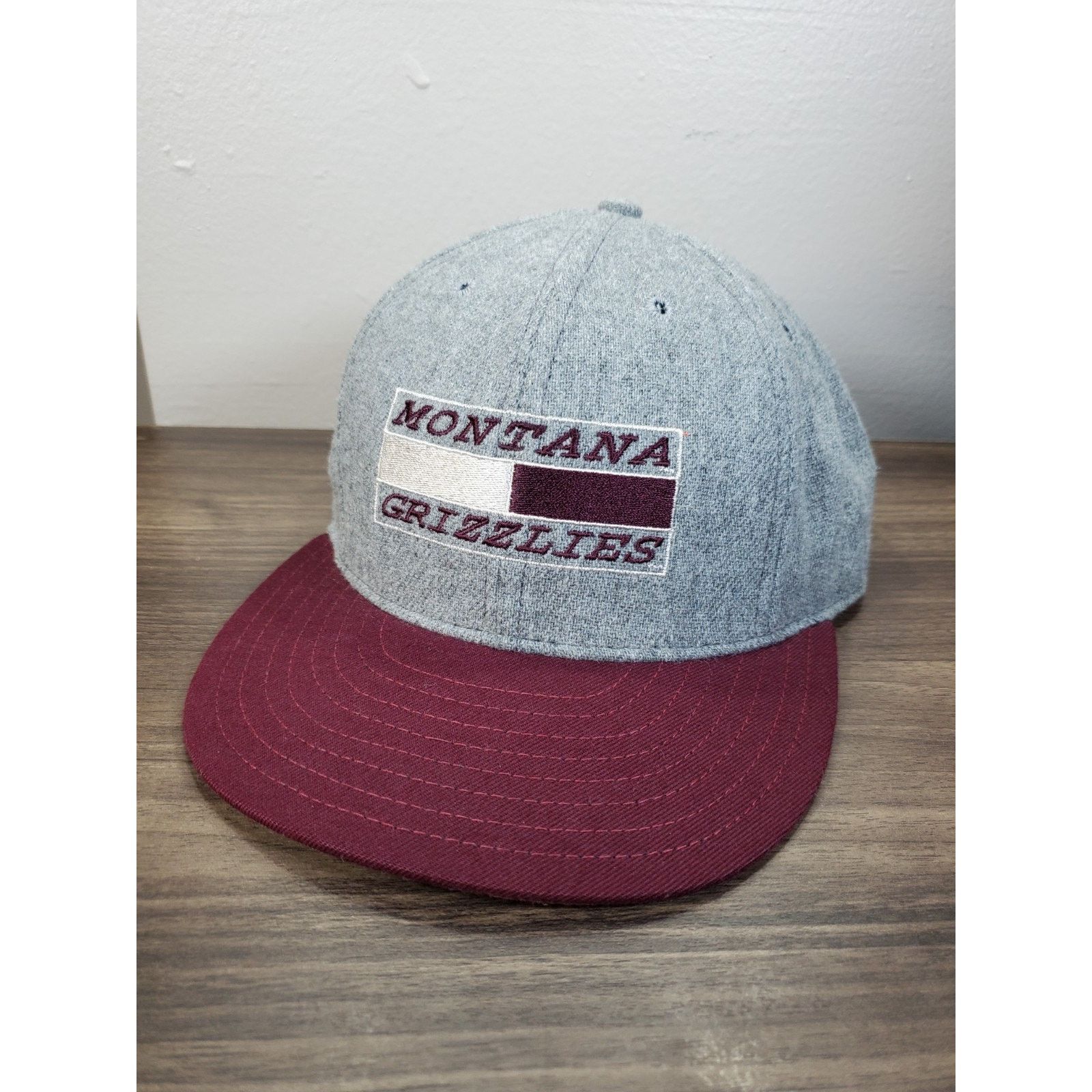 Vintage 90's Montana Grizzlies Hat Snapback Cap Classic Sportswear Size ONE SIZE - 1 Thumbnail