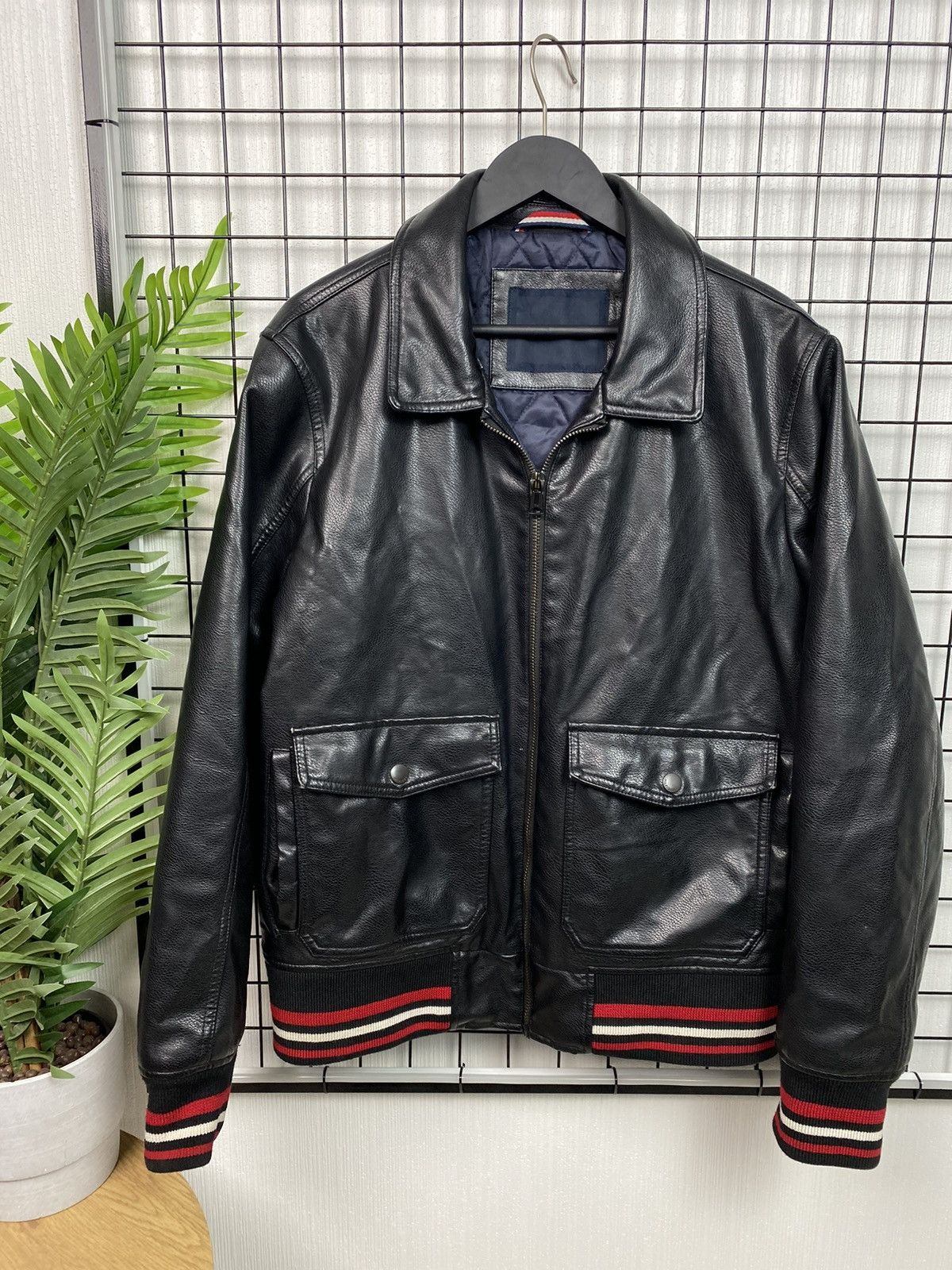 Tommy Hilfiger Rare Tommy Hilfiger Aviator Top Gun jacket Faux leather L Size US L / EU 52-54 / 3 - 14 Thumbnail