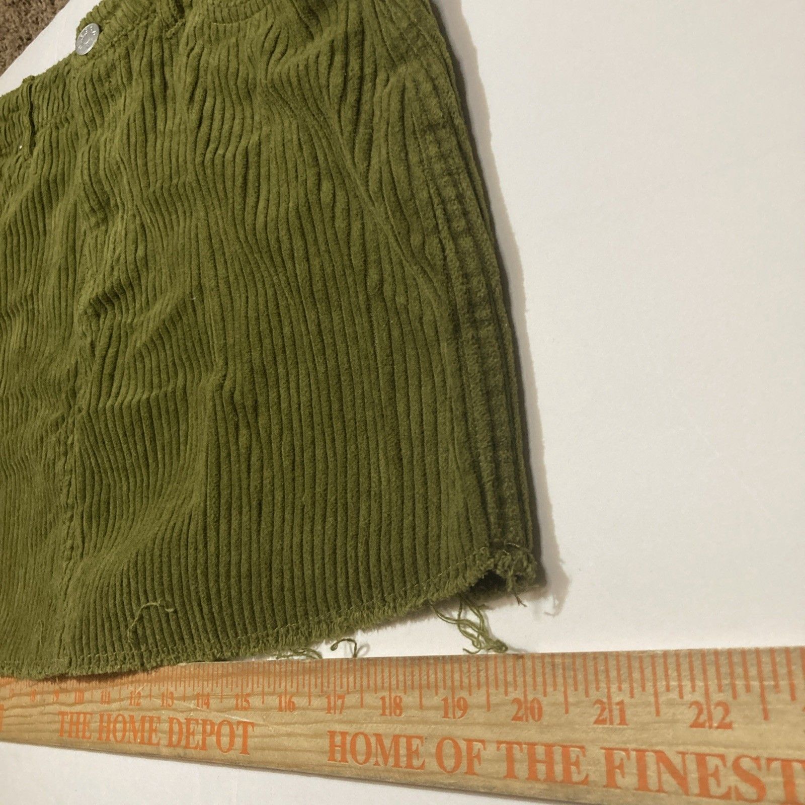 Bdg BDG Green Corduroy Mini Raw Hem Skirt Womens Medium Size 30" / US 8 / IT 44 - 7 Thumbnail