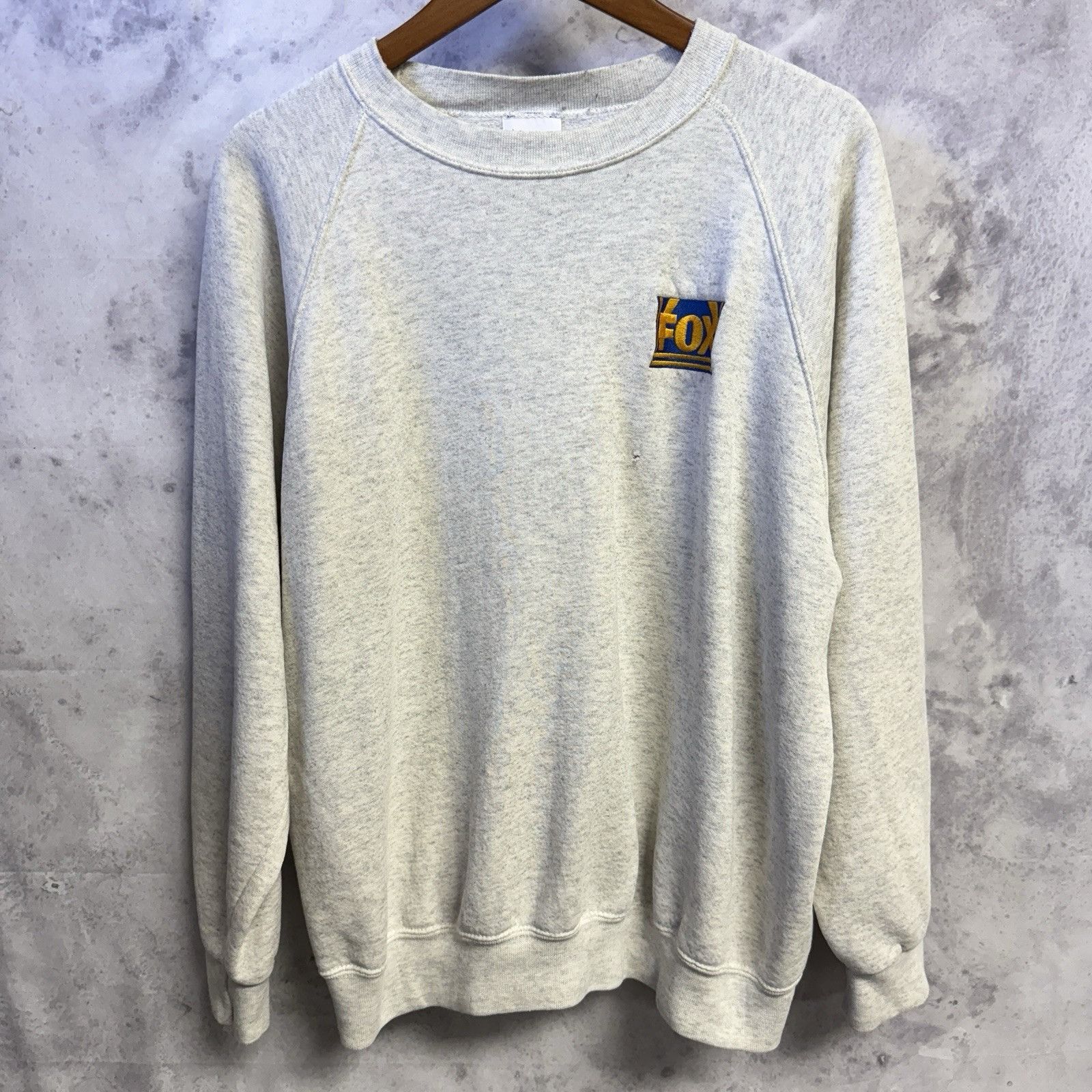 Vintage Vintage 90s Fox Video News Sweatshirt Mens XL Gray Crew Neck Size US XL / EU 56 / 4 - 2 Thumbnail