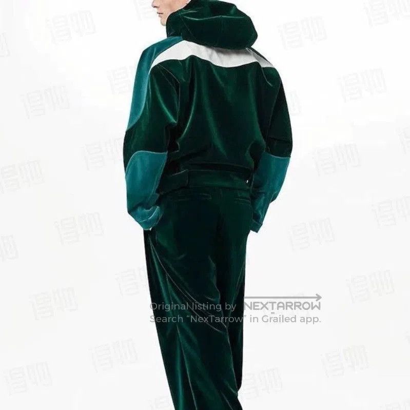 Louis Vuitton louis vuitton color-blocked hooded jacket. Size US L / EU 52-54 / 3 - 7 Thumbnail