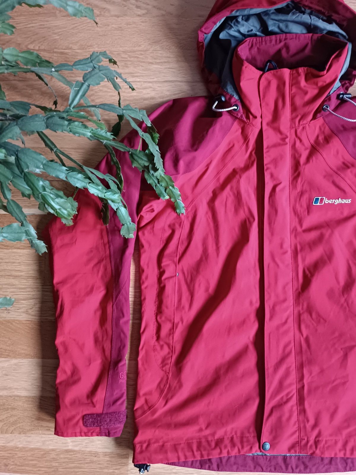 Berghaus Men’s jacket Berghaus gore-tex Size US S / EU 44-46 / 1 - 3 Thumbnail