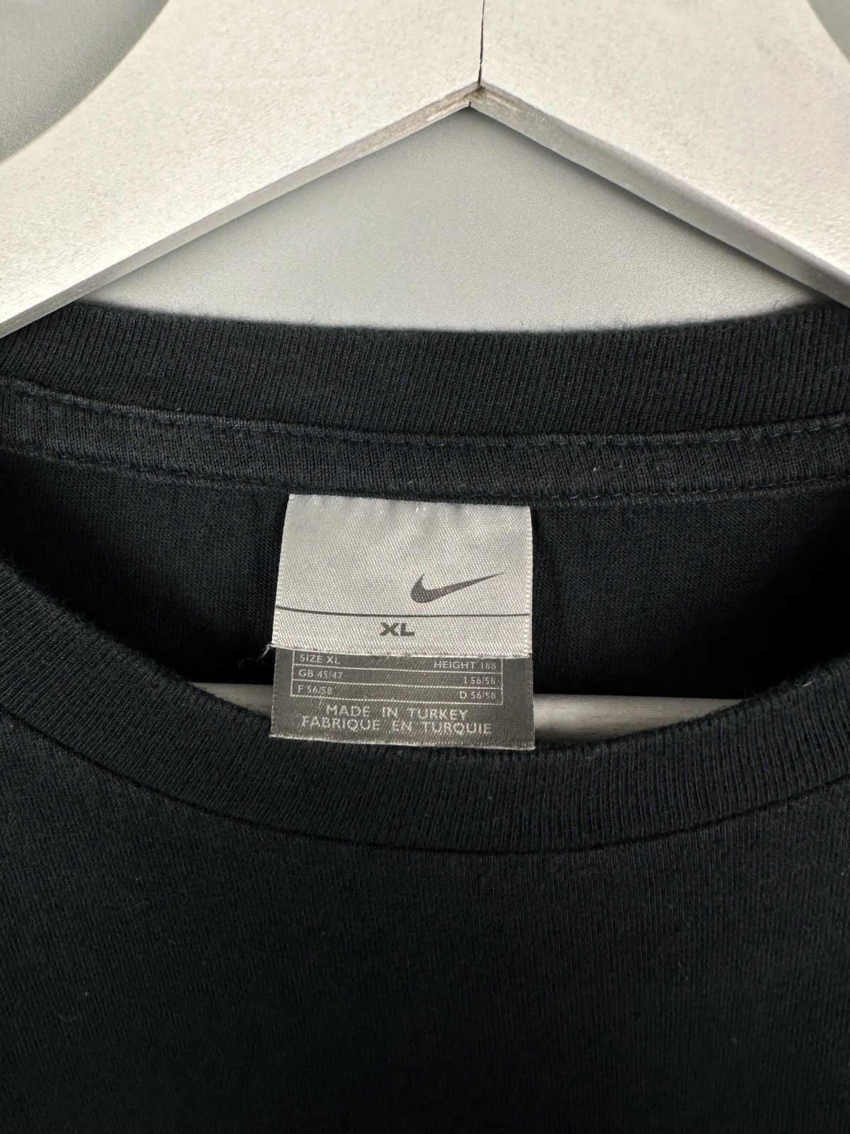 Nike Vintage Nike Center Swoosh T Shirt Tee Big Logo Spellout Y2K Size US XL / EU 56 / 4 - 7 Thumbnail