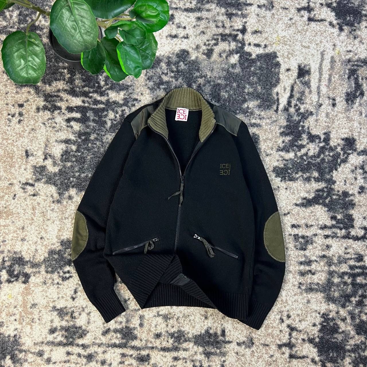 Iceberg Iceberg Vintage Y2K Luxury Mini Logo Zip Up Sweater Size US S / EU 44-46 / 1 - 1 Thumbnail
