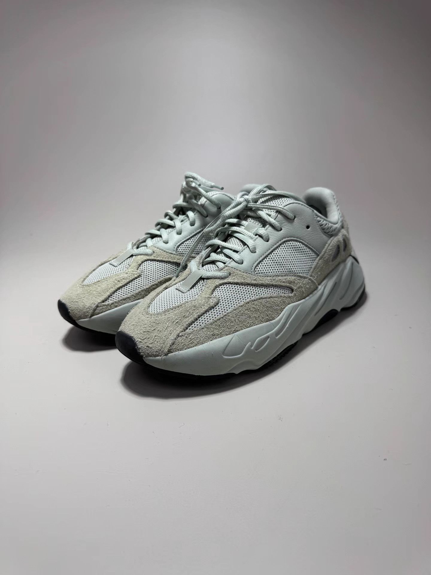 Adidas ADIDAS YEEZY700 Salt Casual Shoes Size US 7 / EU 40 - 1 Thumbnail