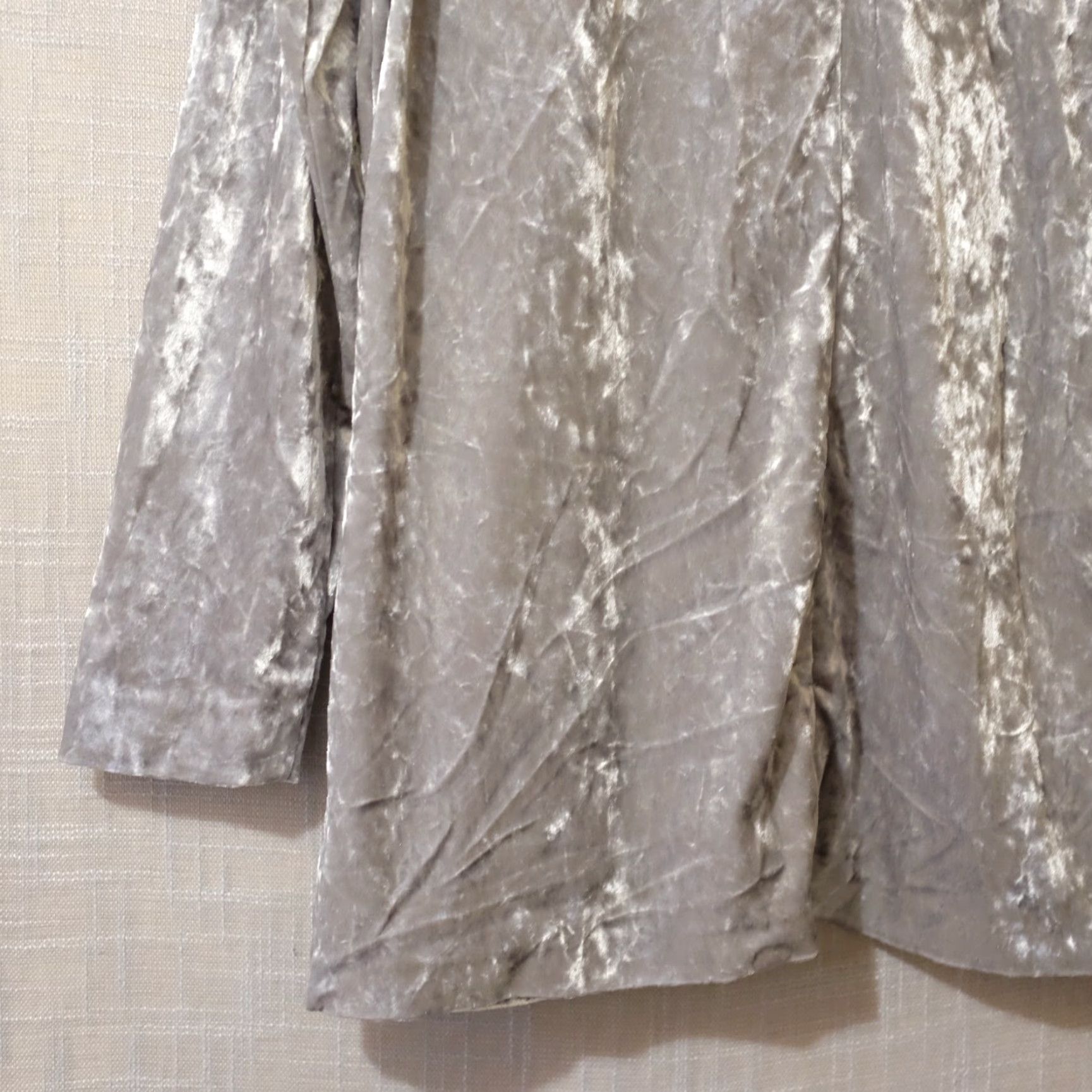 H&M H & M Divided Blazer Shirt Silver Crushed Velvet Open-Front Womens S Vintage No N/A Size S / US 4 / IT 40 - 7 Thumbnail