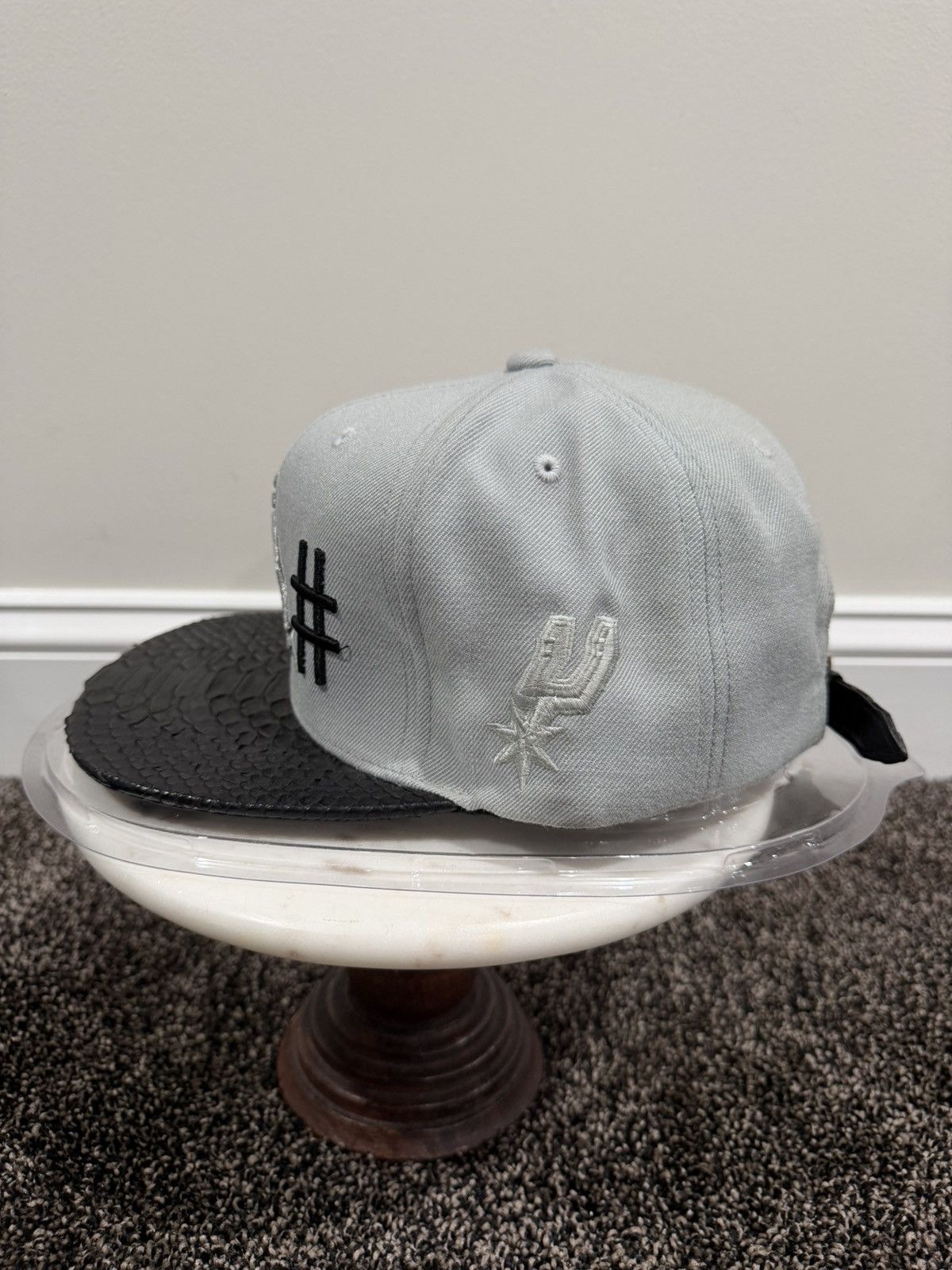 Just Don × Mitchell & Ness × Rsvp Gallery Just Don M&N x Been Trill San Antonio Spurs Gray Python Hat Size ONE SIZE - 2 Thumbnail