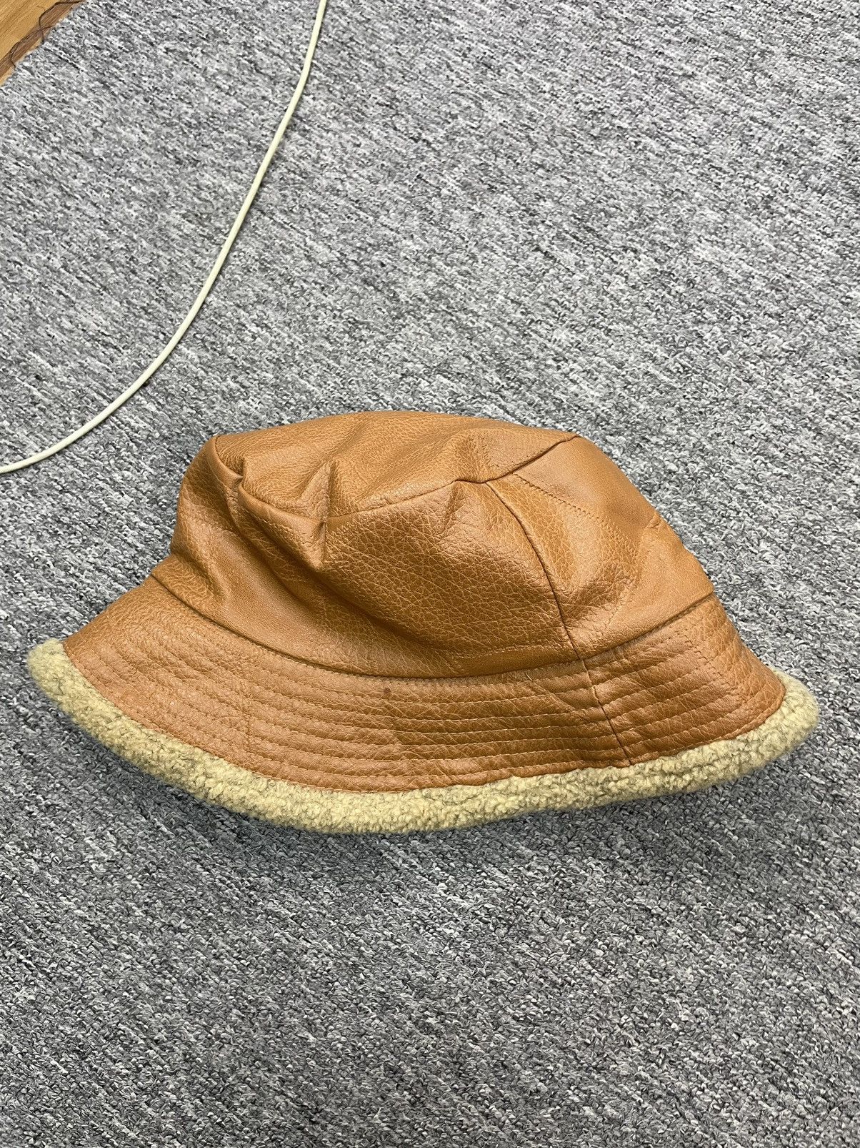 Japanese Brand Vintage Japanese Brand Leather Bucket Hat Fleece Lining Size ONE SIZE - 6 Thumbnail