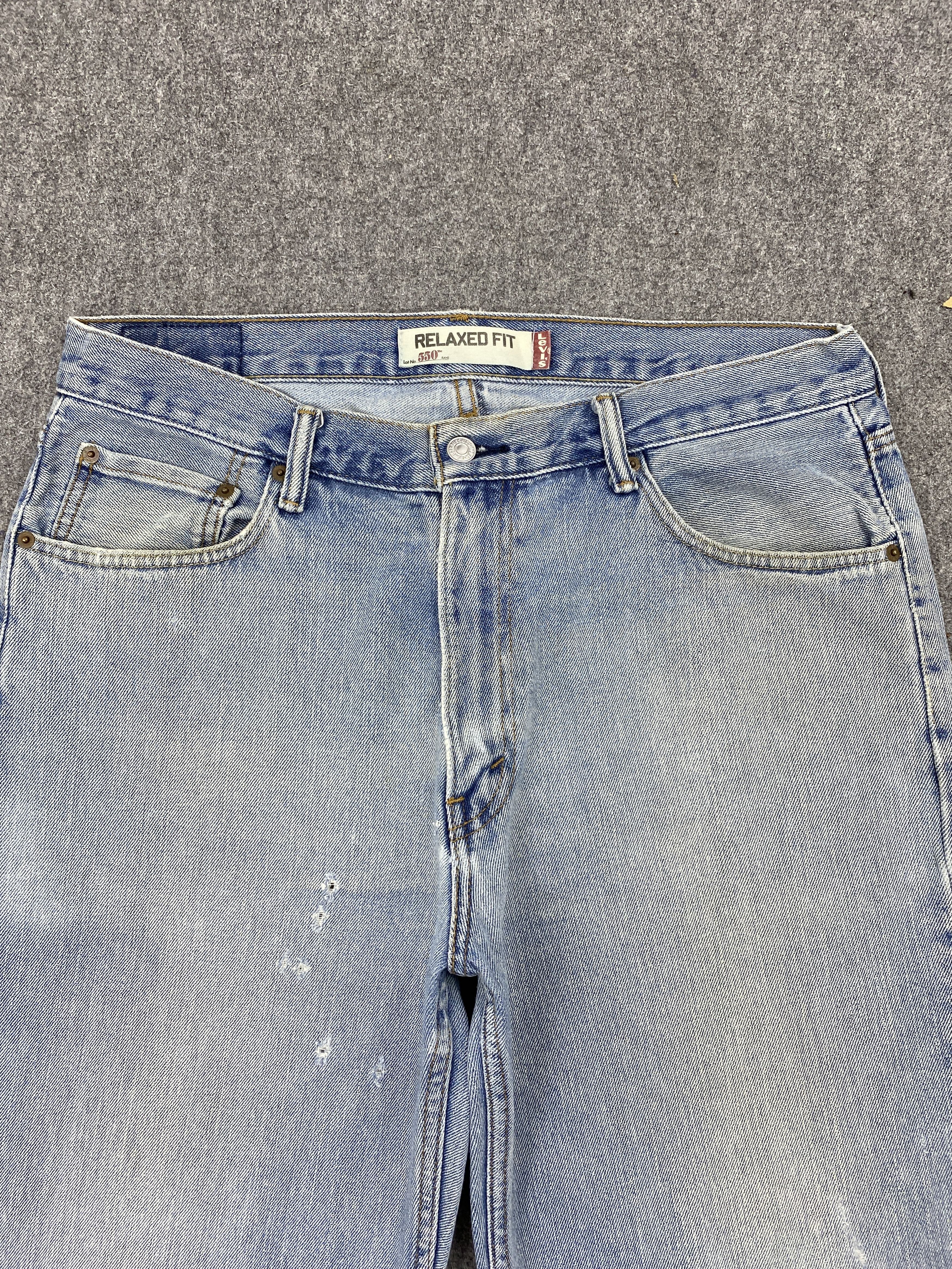 Levi's Light Washed Vintage Levis 550 Jeans DP2338 Size US 35 - 2 Thumbnail