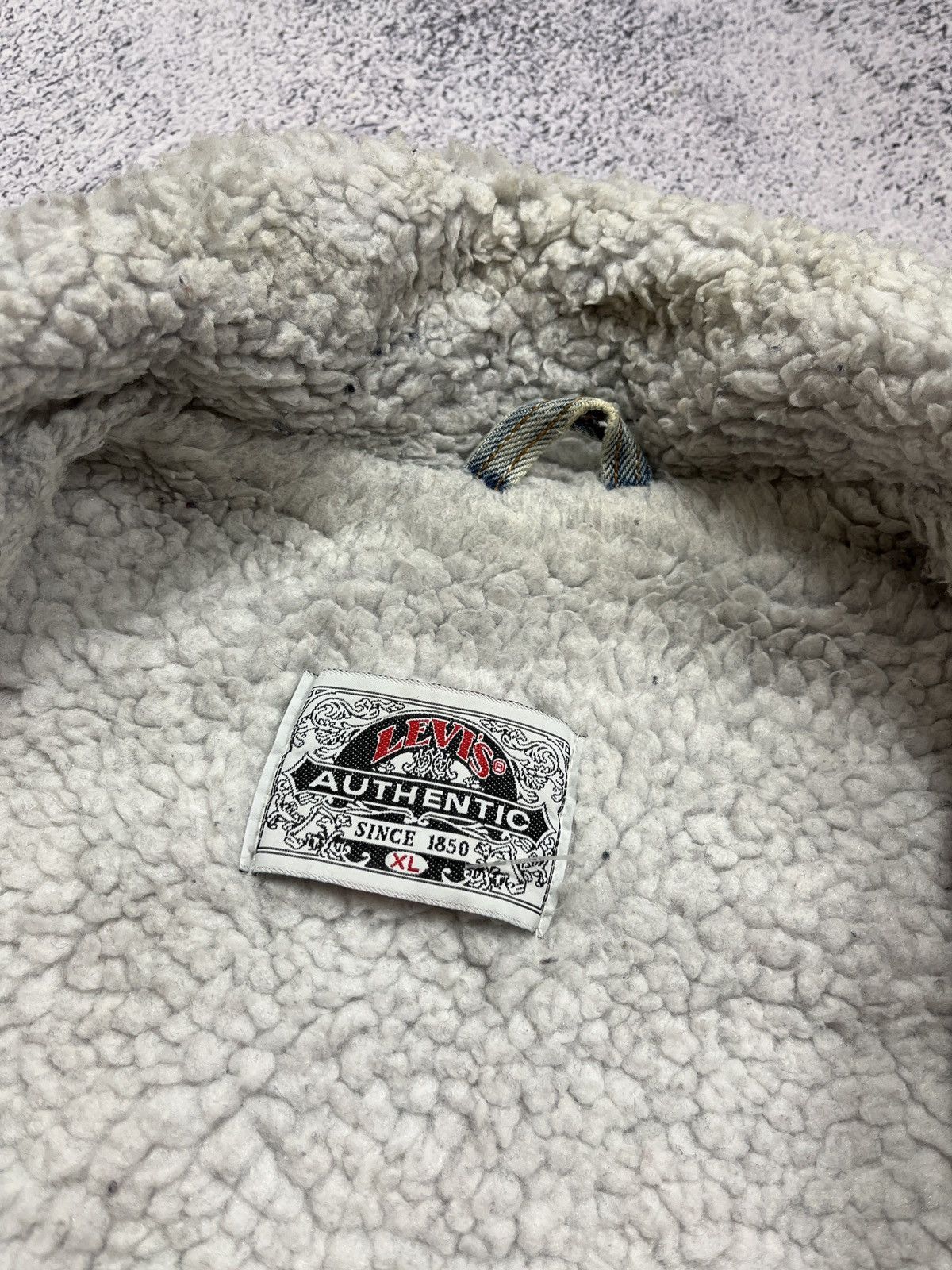 Levi's × Vintage Vintage 90’s Levi's Sherpa Lined Denim Trucker Jacket Rare Size US XL / EU 56 / 4 - 16 Thumbnail