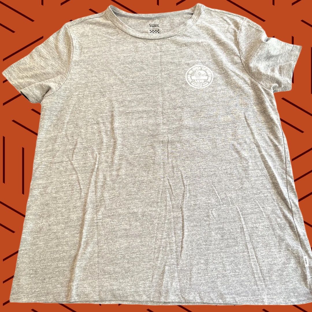 Vans VANS Surf Shirt Women’s XL T-Shirt Gray Short Sleeve Crew Neck 2018 WSL US Open Huntington Beach Aquaman Limited Edition Vintage No N/A Size XL / US 12-14 / IT 48-50 - 1 Thumbnail