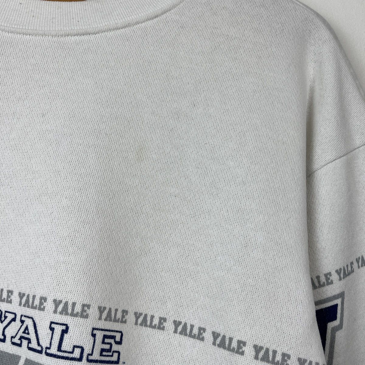 Vintage 90s Vintage Sweatshirt Yale Bulldogs box Fit Made in USA Size US L / EU 52-54 / 3 - 6 Thumbnail