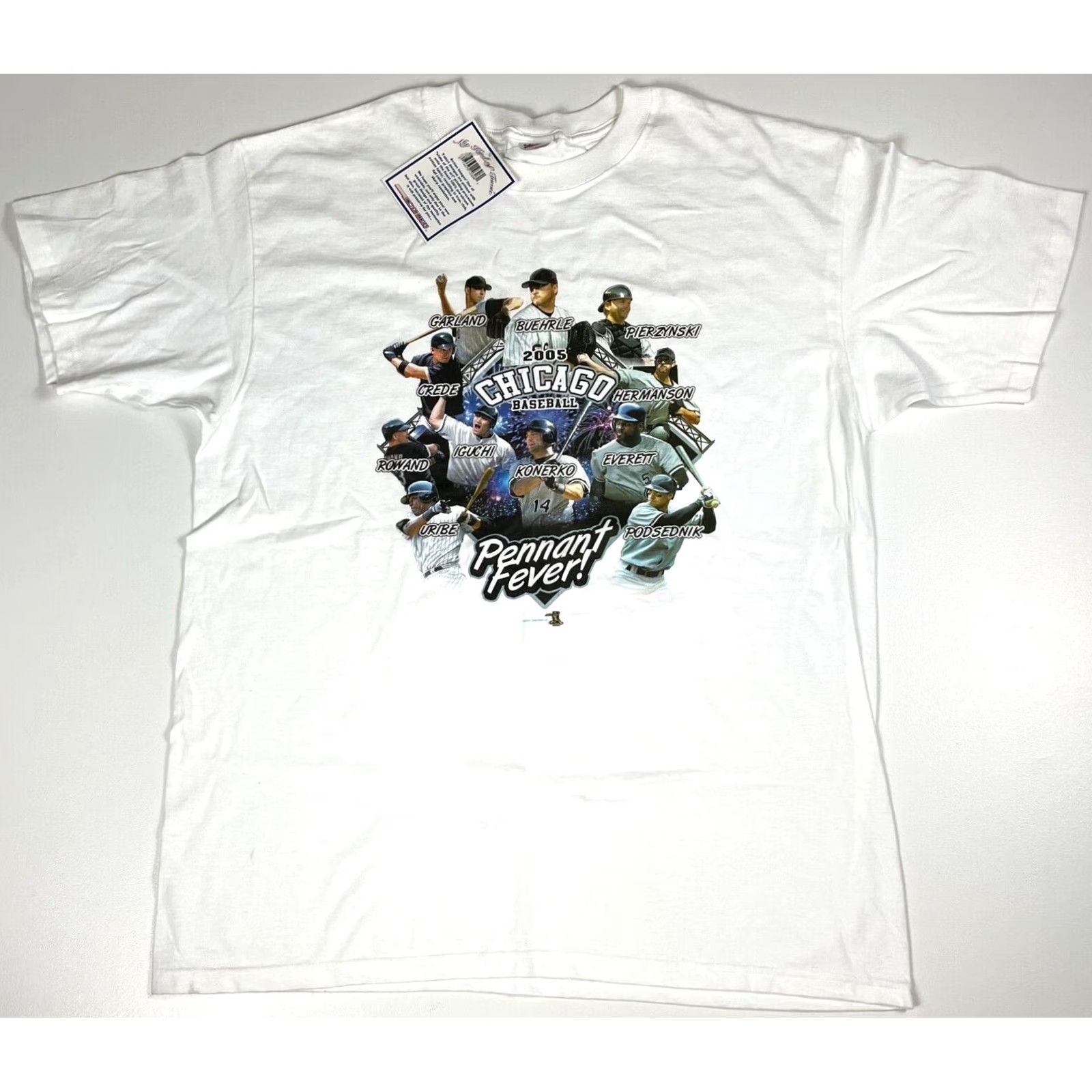 Anvil VINTAGE Chicago White Sox T-Shirt Anvil XL Pennant Fever 2005 World Series Mens White Cotton Short Sleeve Crew Neck Graphic Sports Size US XL / EU 56 / 4 - 2 Thumbnail