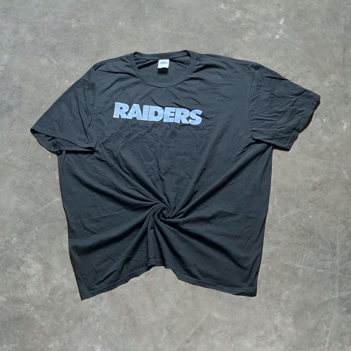 Delta × NFL Las Vegas Raiders NFL Football Graphic T Shirt Size US XXL / EU 58 / 5 - 1 Thumbnail