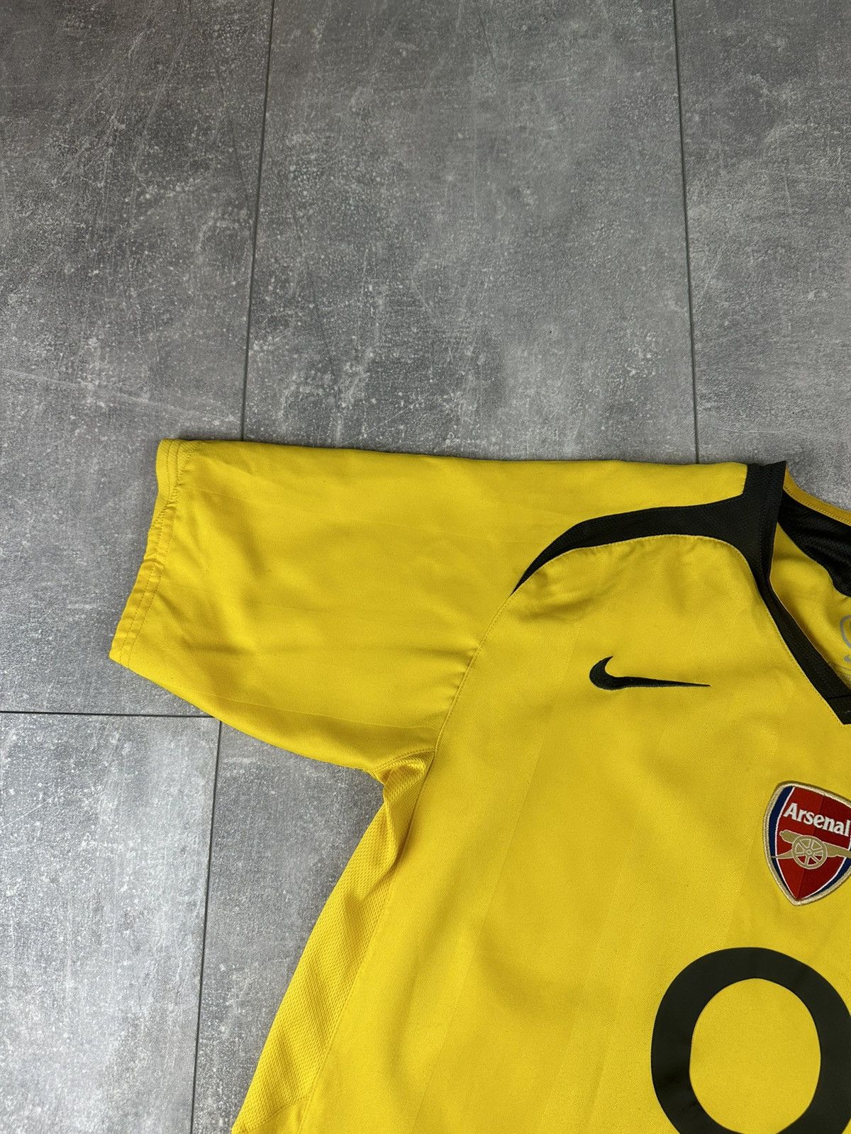 Nike Nike Arsenal London FC 2005/06 Away Soccer Football Jersey Size US S / EU 44-46 / 1 - 3 Thumbnail