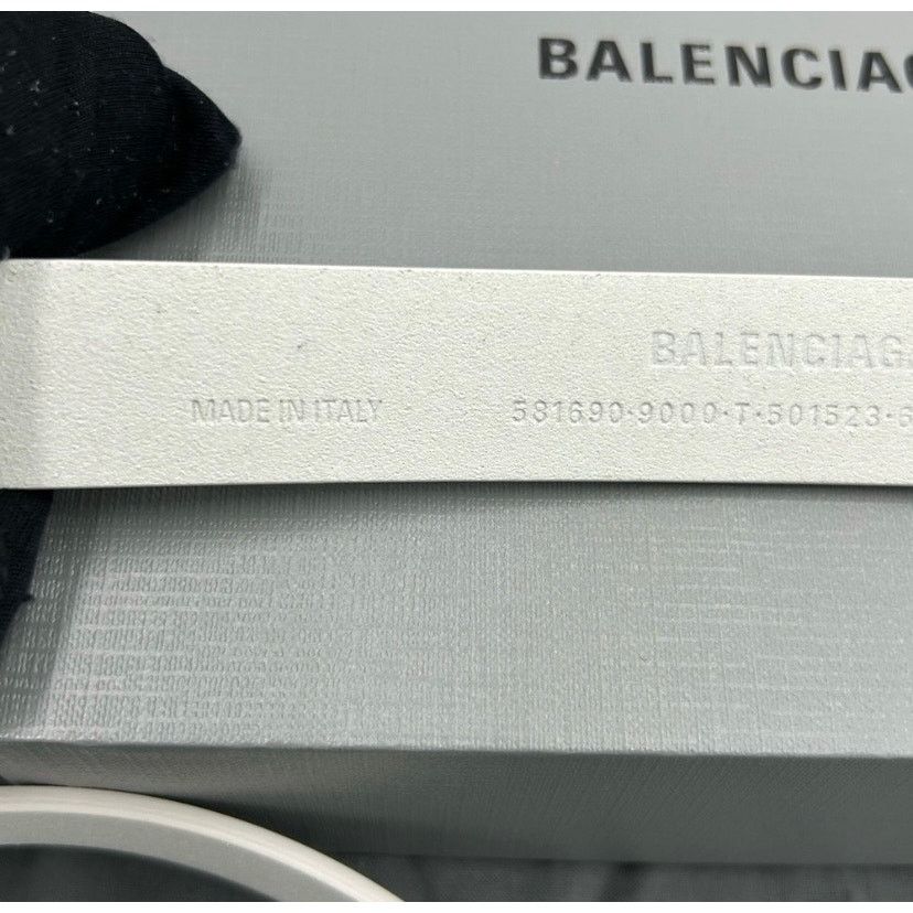 Balenciaga Women's Balenciaga BB white leather belt size 65 cm/26 in Size ONE SIZE - 6 Thumbnail