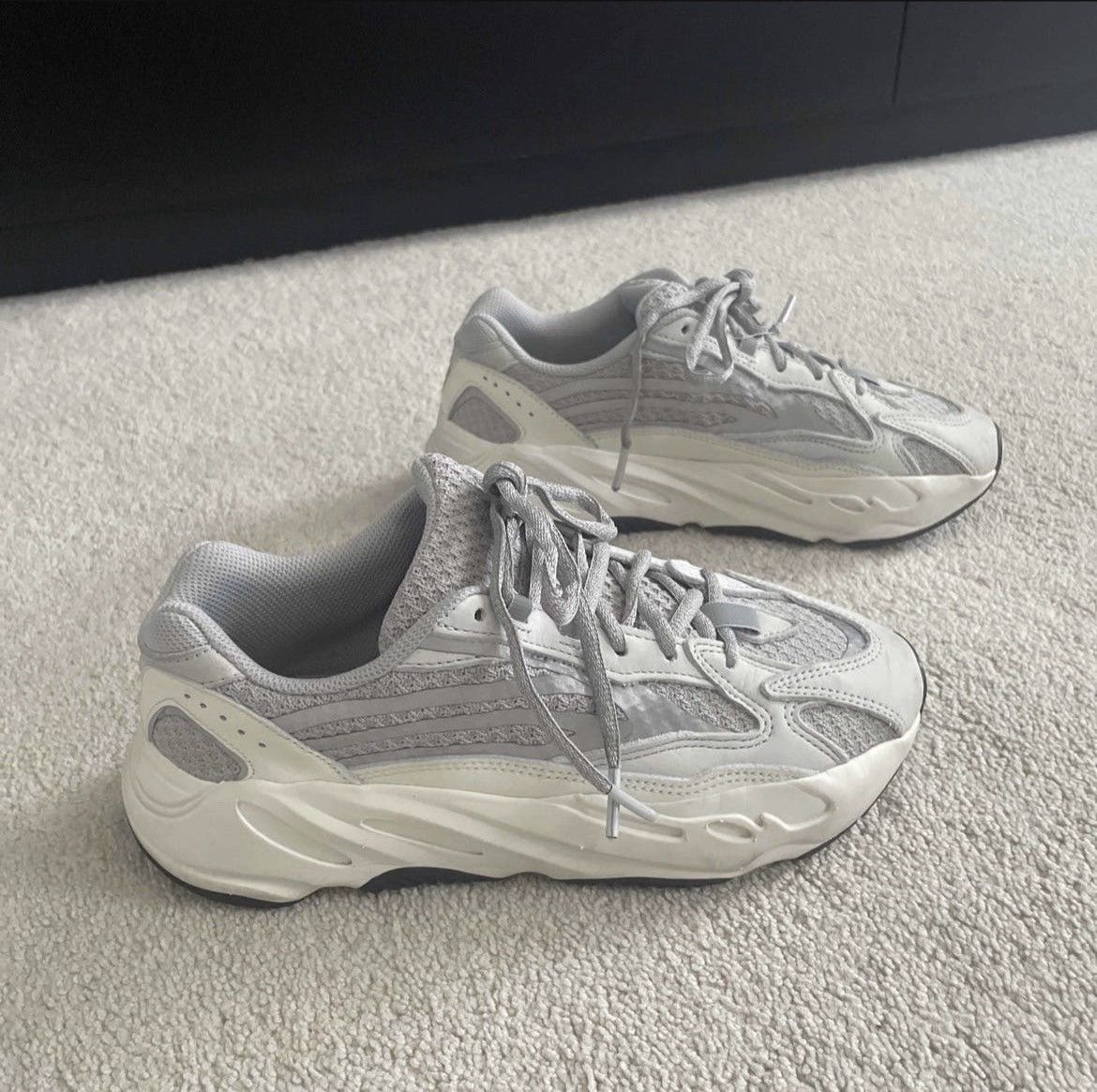 Yeezy 700v2 Static
