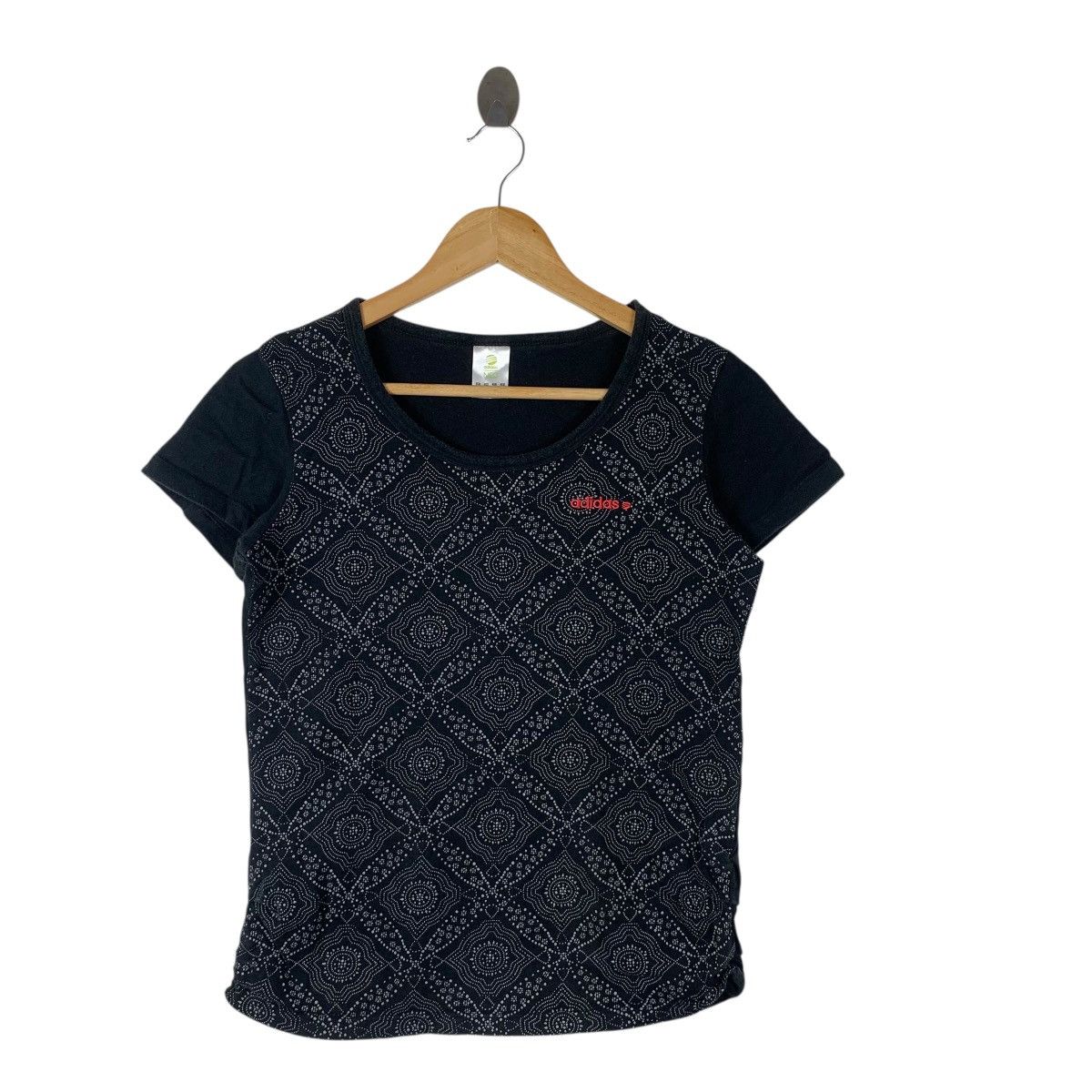 Adidas ADIDAS NEO PAISLEY Over Print Bandana Mandala Tee Shirt Top Size S / US 4 / IT 40 - 3 Thumbnail