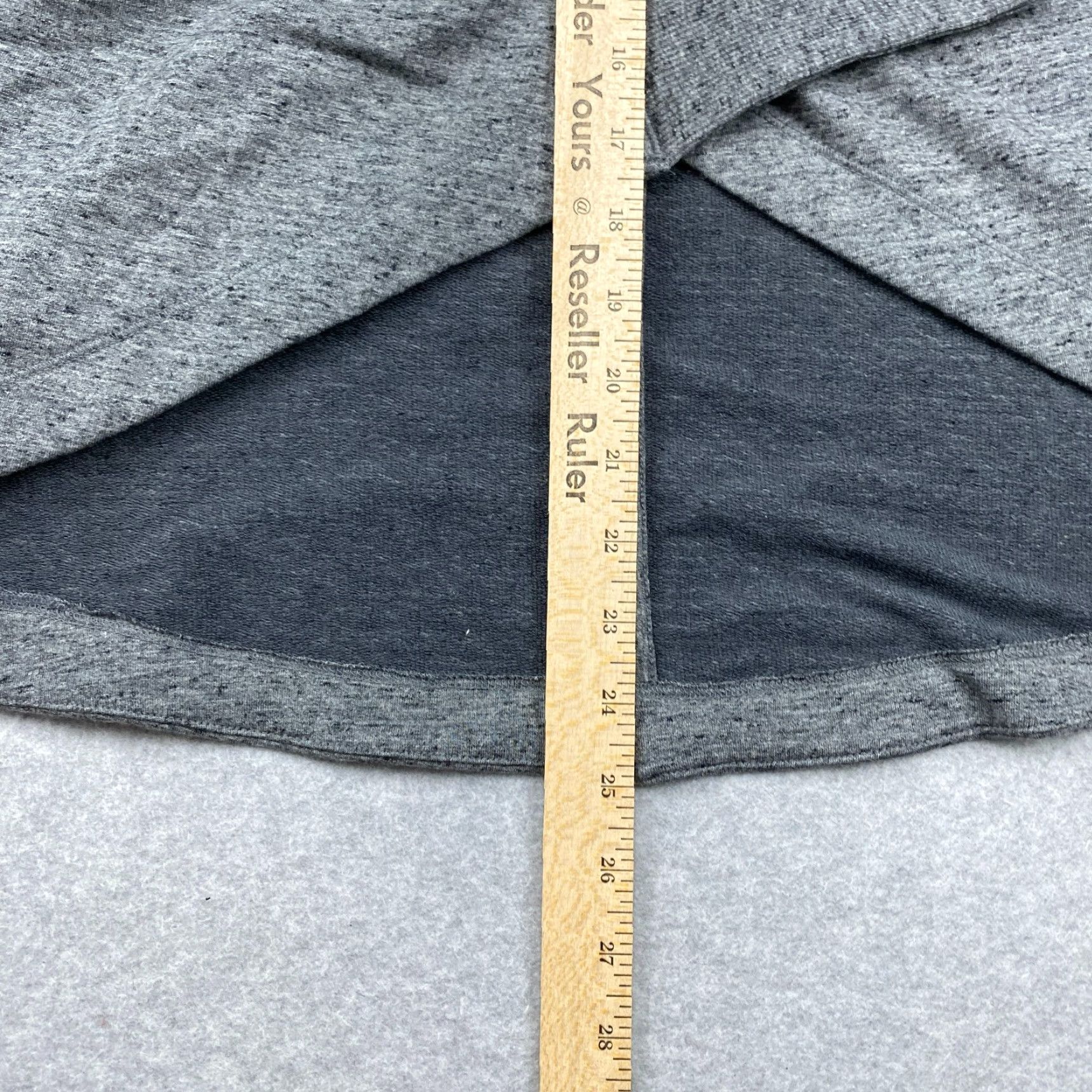 Athleta Athleta Cardigan Sweater Womens Small Gray Open Front Long Sleeve Cotton Blend Modal Spandex Regular Fit Athleisure 90s Modern Logo Casual Size S / US 4 / IT 40 - 6 Thumbnail