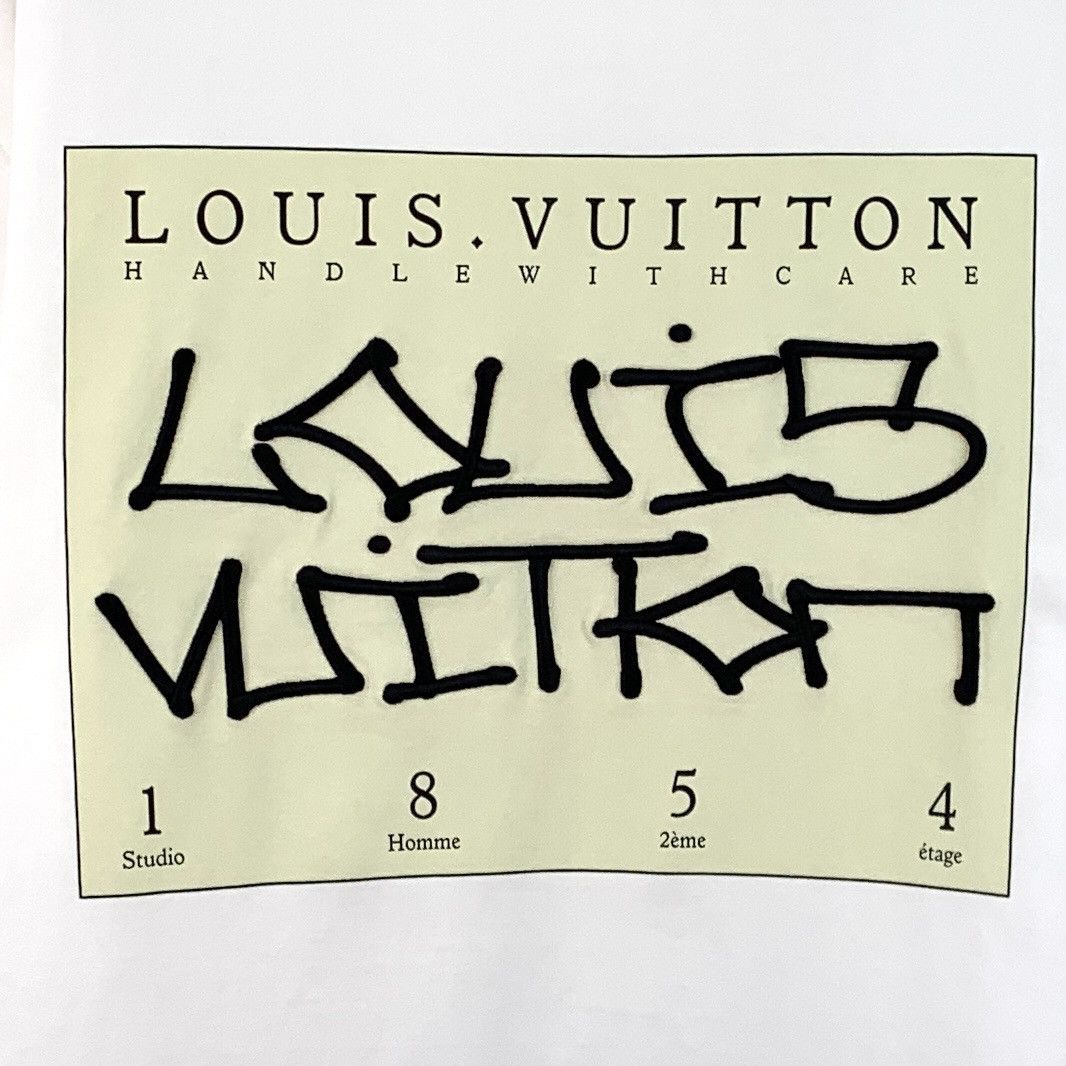 Louis Vuitton Louis Vuitton 22 White Logo Embroidered Cotton T-Shirt Size US XXL / EU 58 / 5 - 5 Thumbnail