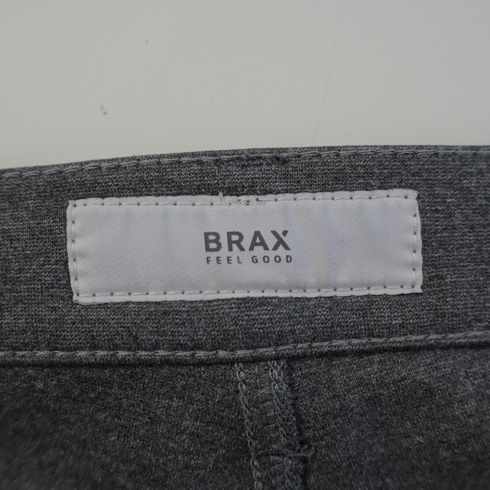 BRAX Brax Chuck Modern Fit Gray Soft Flannel Like Jeans 37/29 Mid Size US 37 - 5 Thumbnail