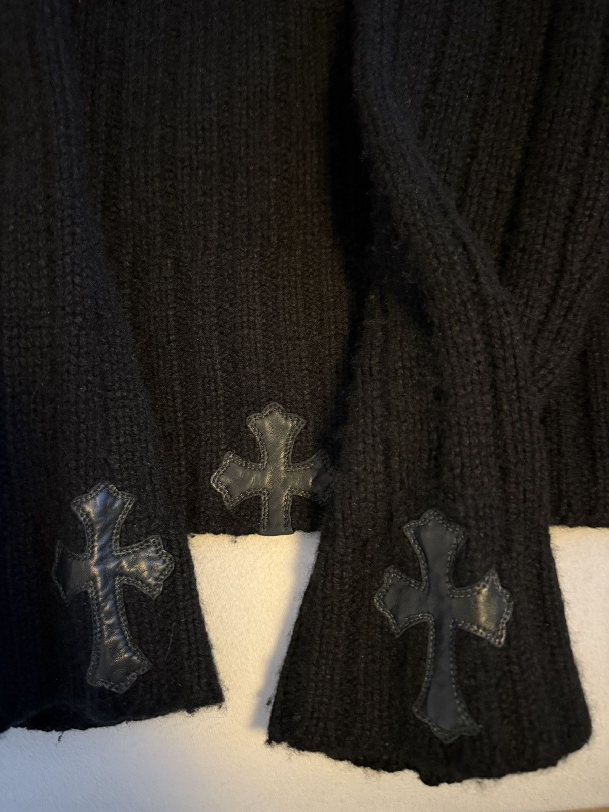 Chrome Hearts Chrome Hearts cashmere triple cross sweater Size S / US 4 / IT 40 - 1 Thumbnail