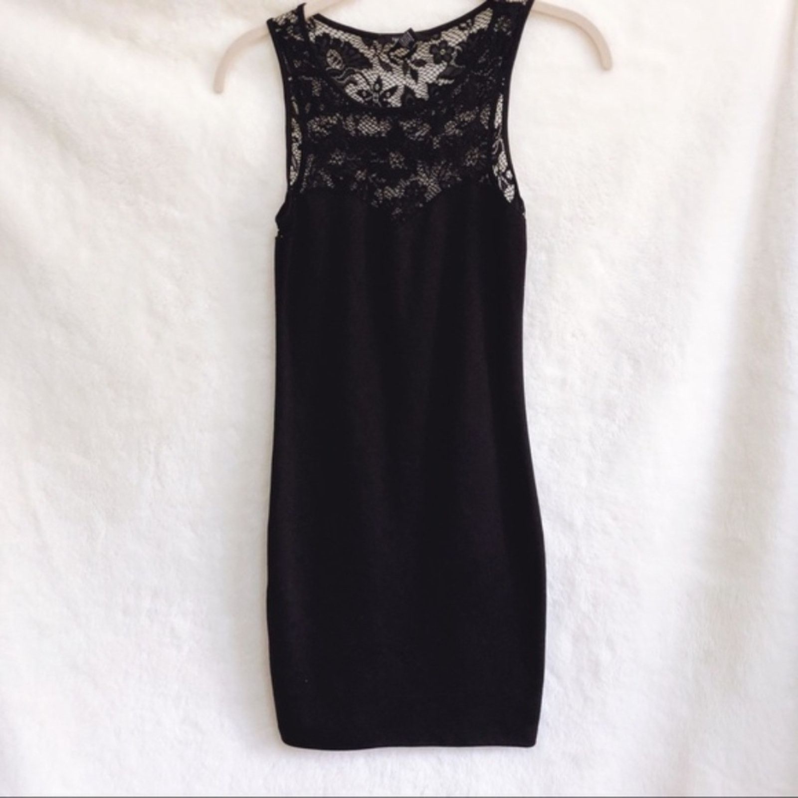Forever 21 Forever 21 Black Body Con Top Lace Mini Dress Size S / US 4 / IT 40 - 1 Thumbnail