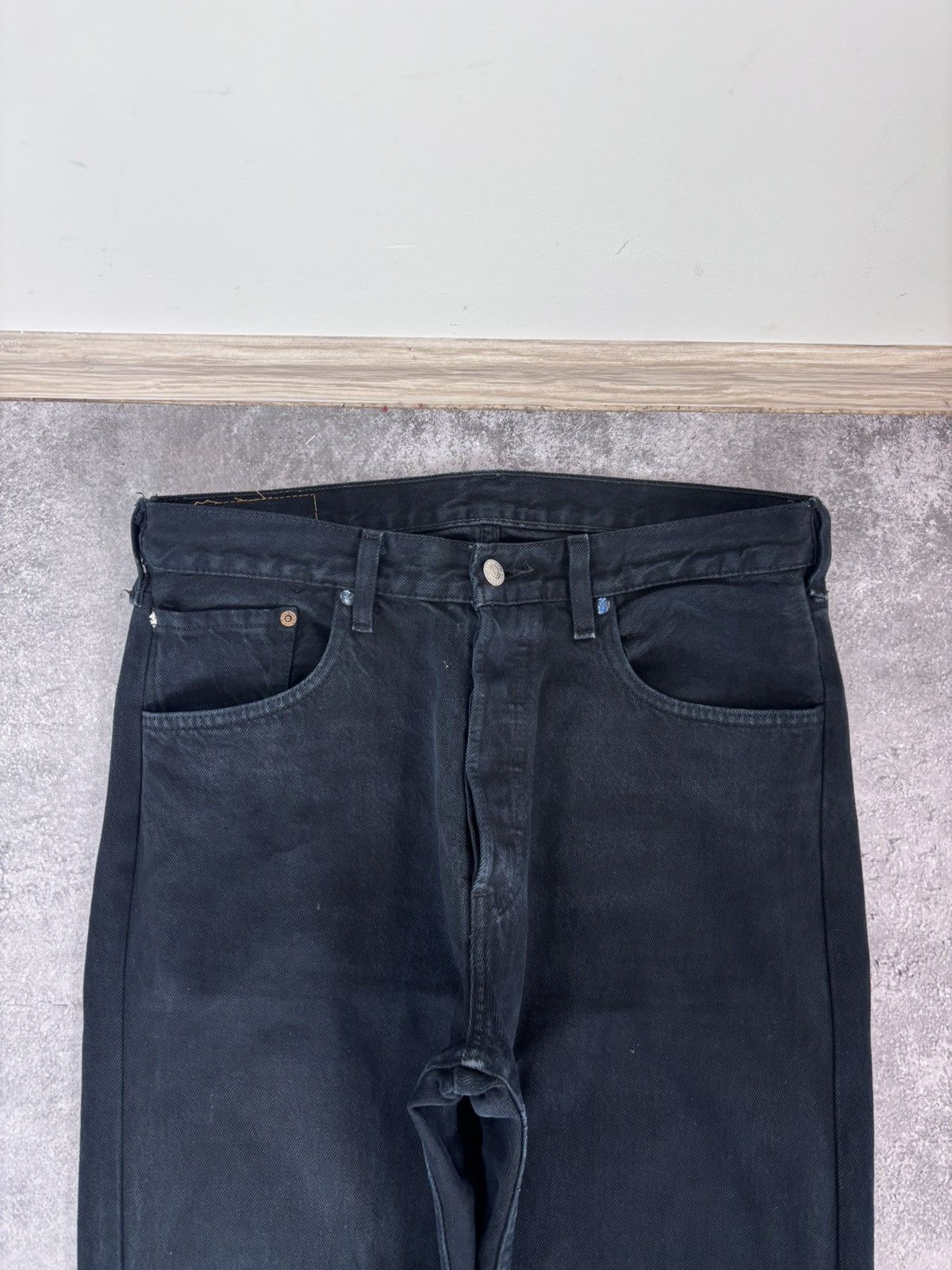 Levi's Vintage Levi’s 501 Men’s Black Denim Jeans USA Straight Size US 33 - 16 Thumbnail