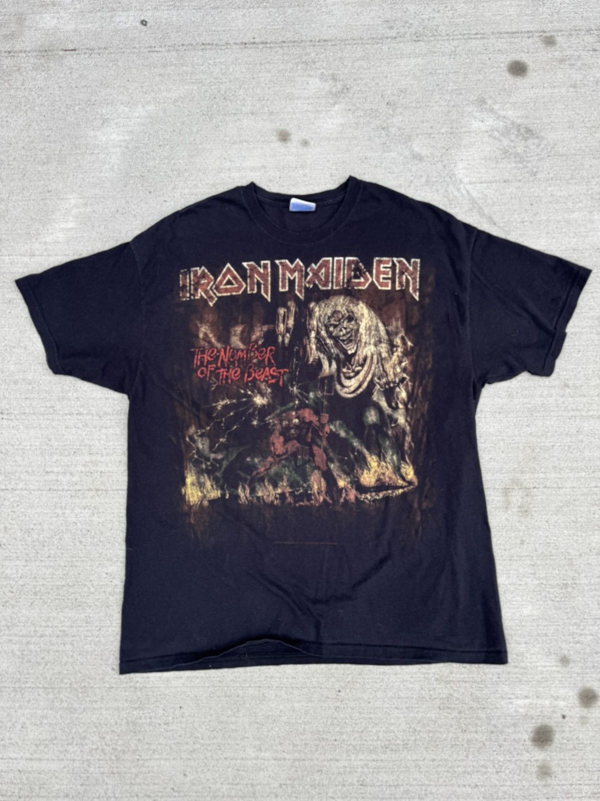 Vintage Iron Maiden The Number Of The Beast Tour 1982-83 Tee 2008 Size US XL / EU 56 / 4 - 1 Thumbnail