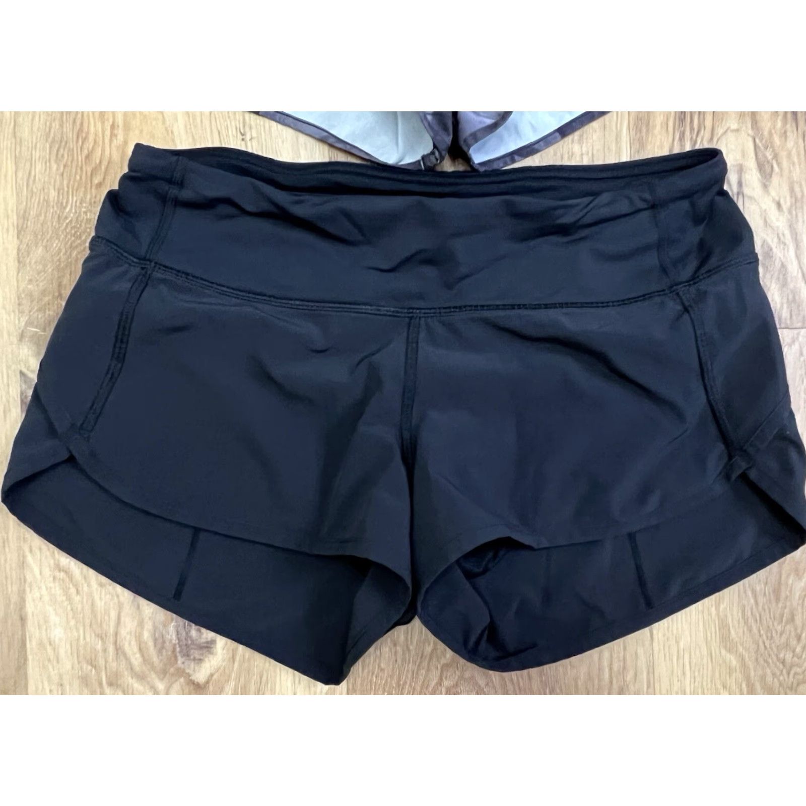 Lululemon VINTAGE Lululemon Hotty Hot Short & Speed Short Women 4 Black Short(s) 3” Inseam 2.5”–3” Printed Black Built-in Lined Womens Size 27" / US 4 / IT 40 - 5 Thumbnail