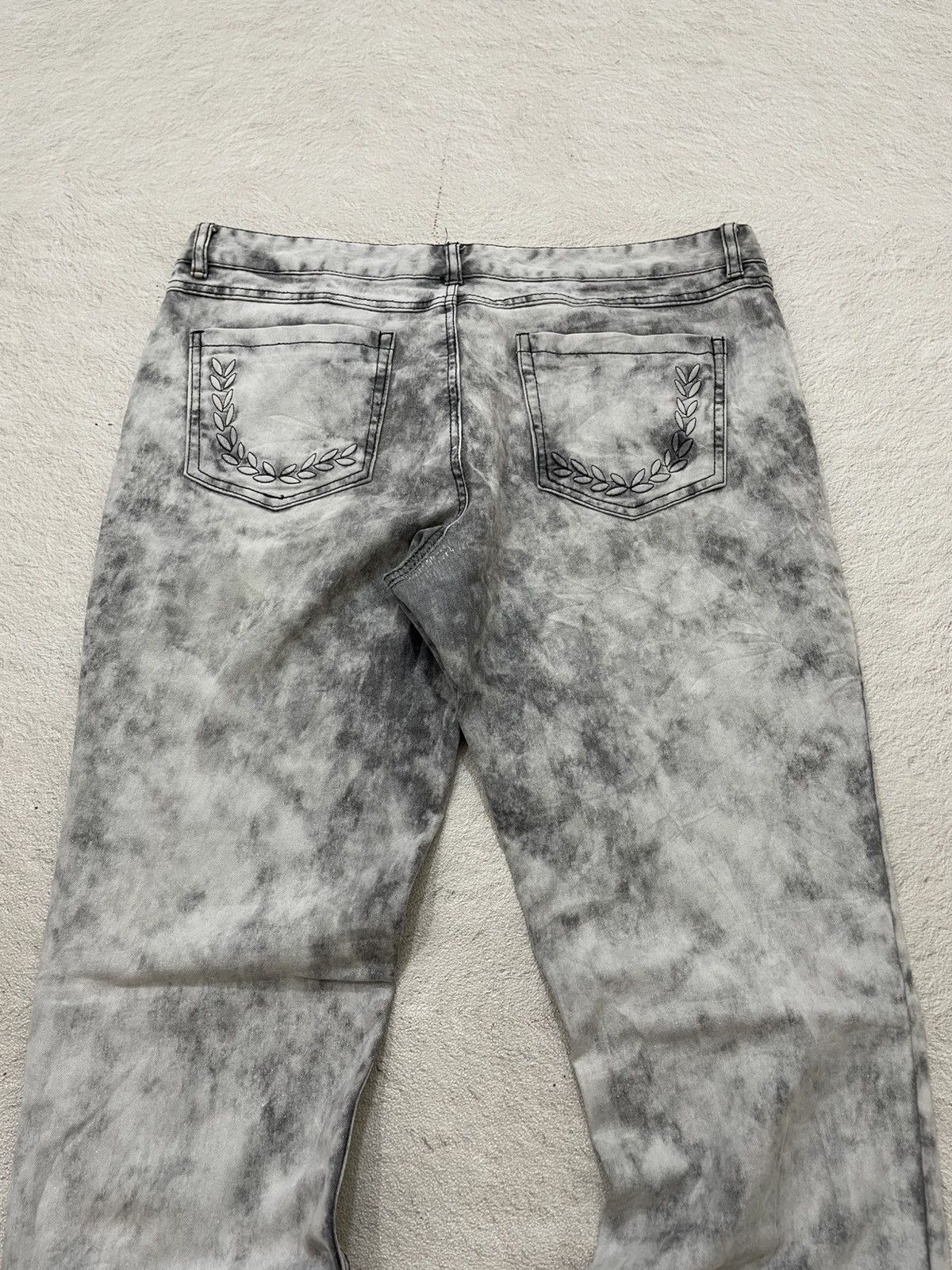Japanese Brand 2000s Momphalos Grey Acid Wash Denim Pants Embroidered Y2K Size US 33 - 8 Thumbnail