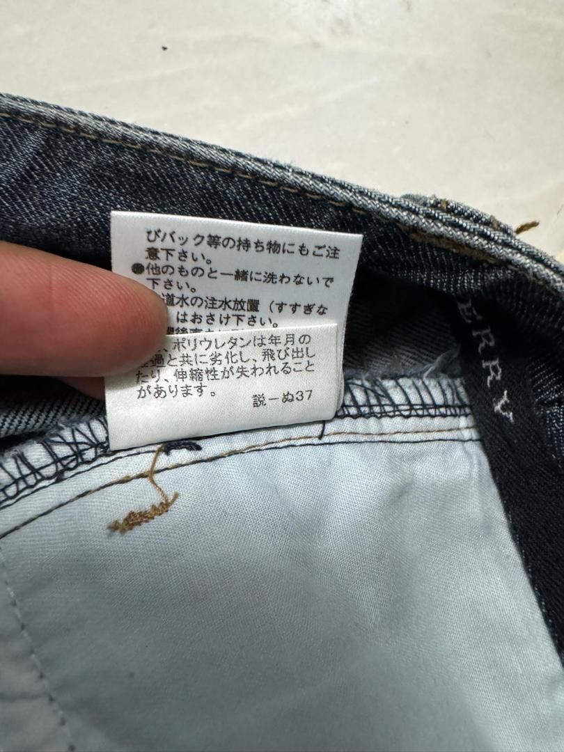 Burberry 💥FLARE💥BURBERY LONDON STONE WASHED DARK JEANS BAGGY FLARE Size US 27 - 14 Thumbnail