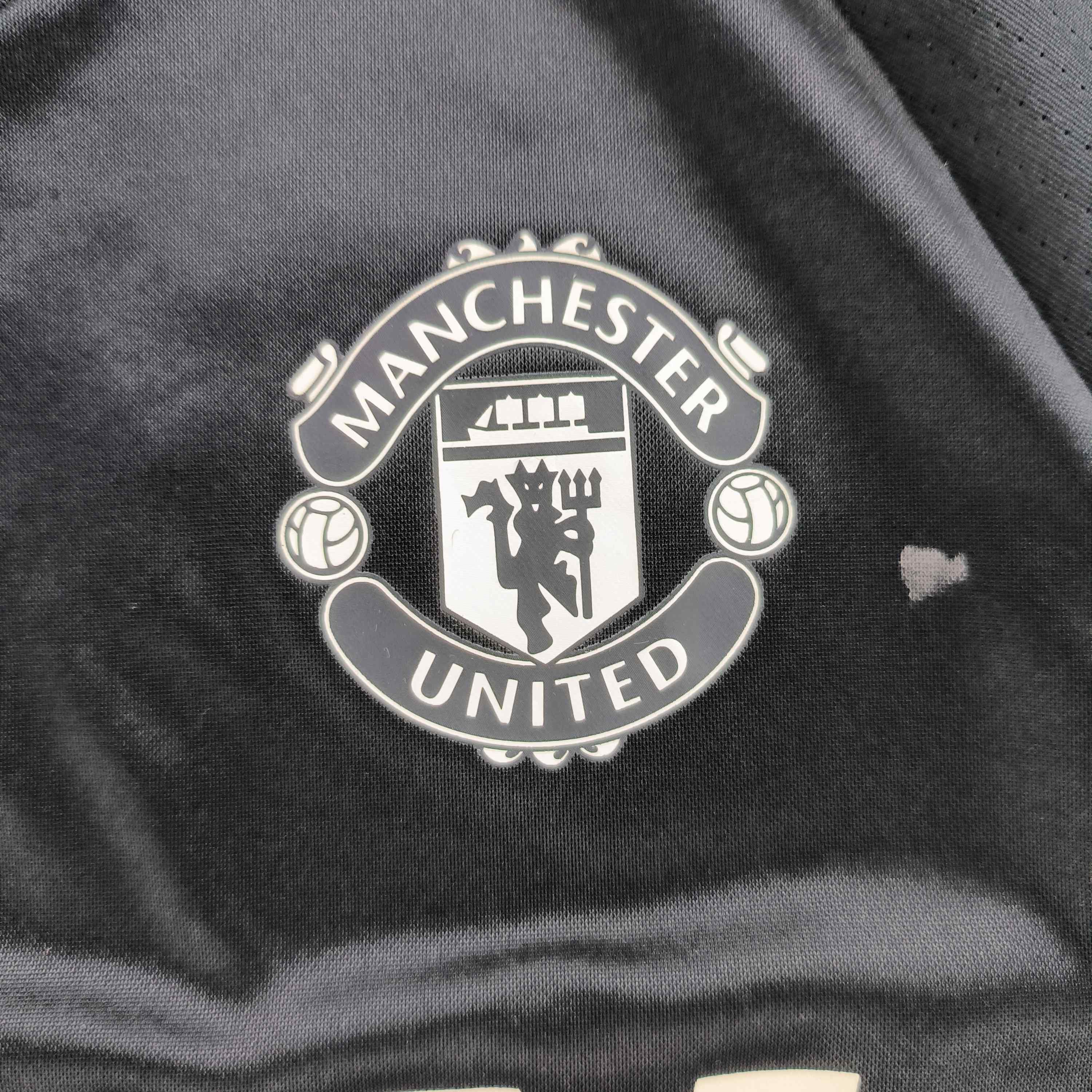 Adidas Manchester United 16-17 Adidas training football jersey sz S Size US S / EU 44-46 / 1 - 4 Thumbnail