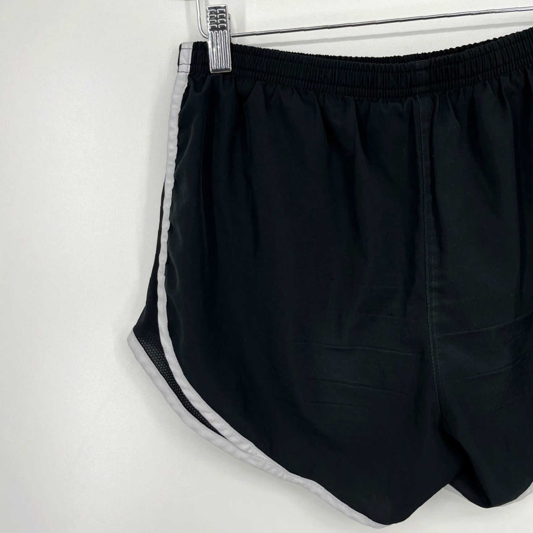 Nike Nike Active Shorts Women's M Black Lined Fit Dry Swoosh Logo Size 32" / US 10 / IT 46 - 6 Thumbnail