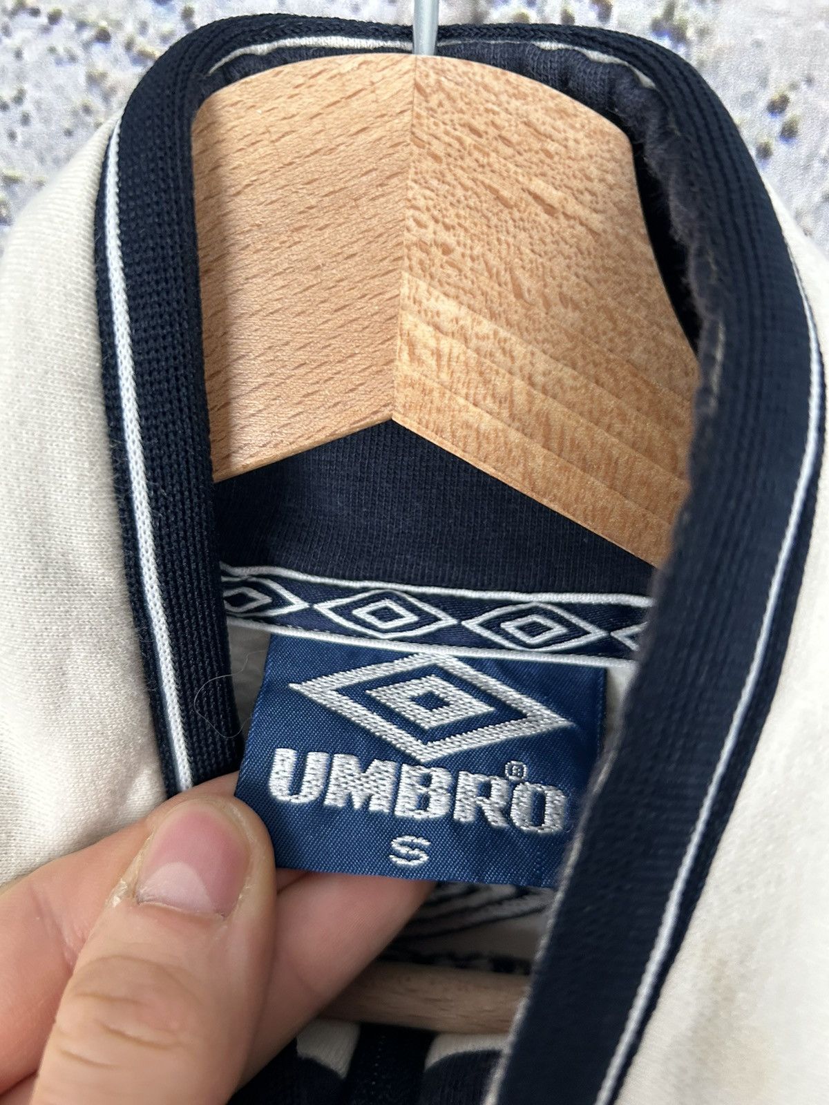 Umbro Vintage Umbro Sportswear Football Half Zip Sweatshirt Size US S / EU 44-46 / 1 - 5 Thumbnail