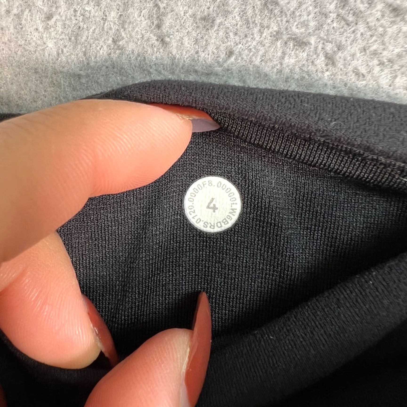 Lululemon Lululemon Pants Womens Size 4 Black High-Waisted Joggers Gym Athletic Activewear Athleisure Size 27" / US 4 / IT 40 - 4 Thumbnail