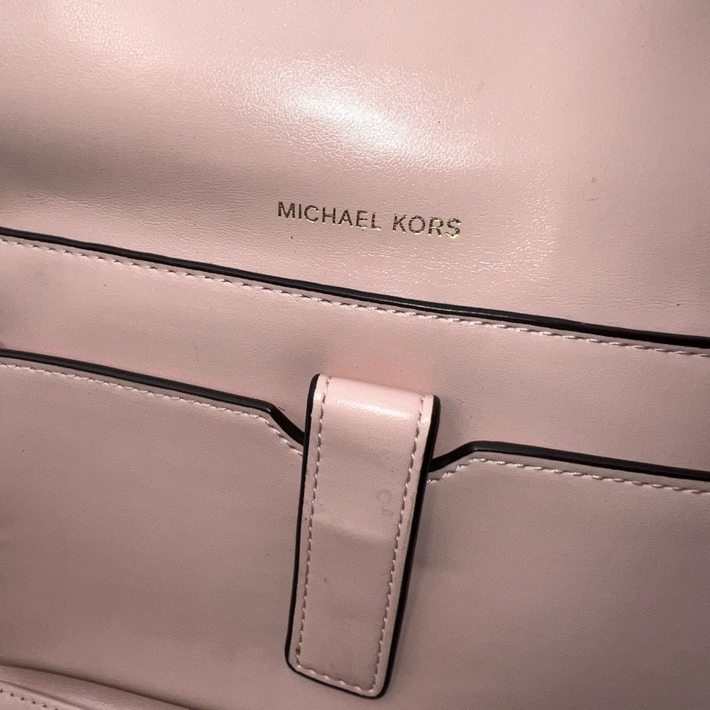Michael Kors Michael Kors Long Wallet/Phone Holder Wristlet in Blush Soft Leather Size ONE SIZE - 9 Thumbnail